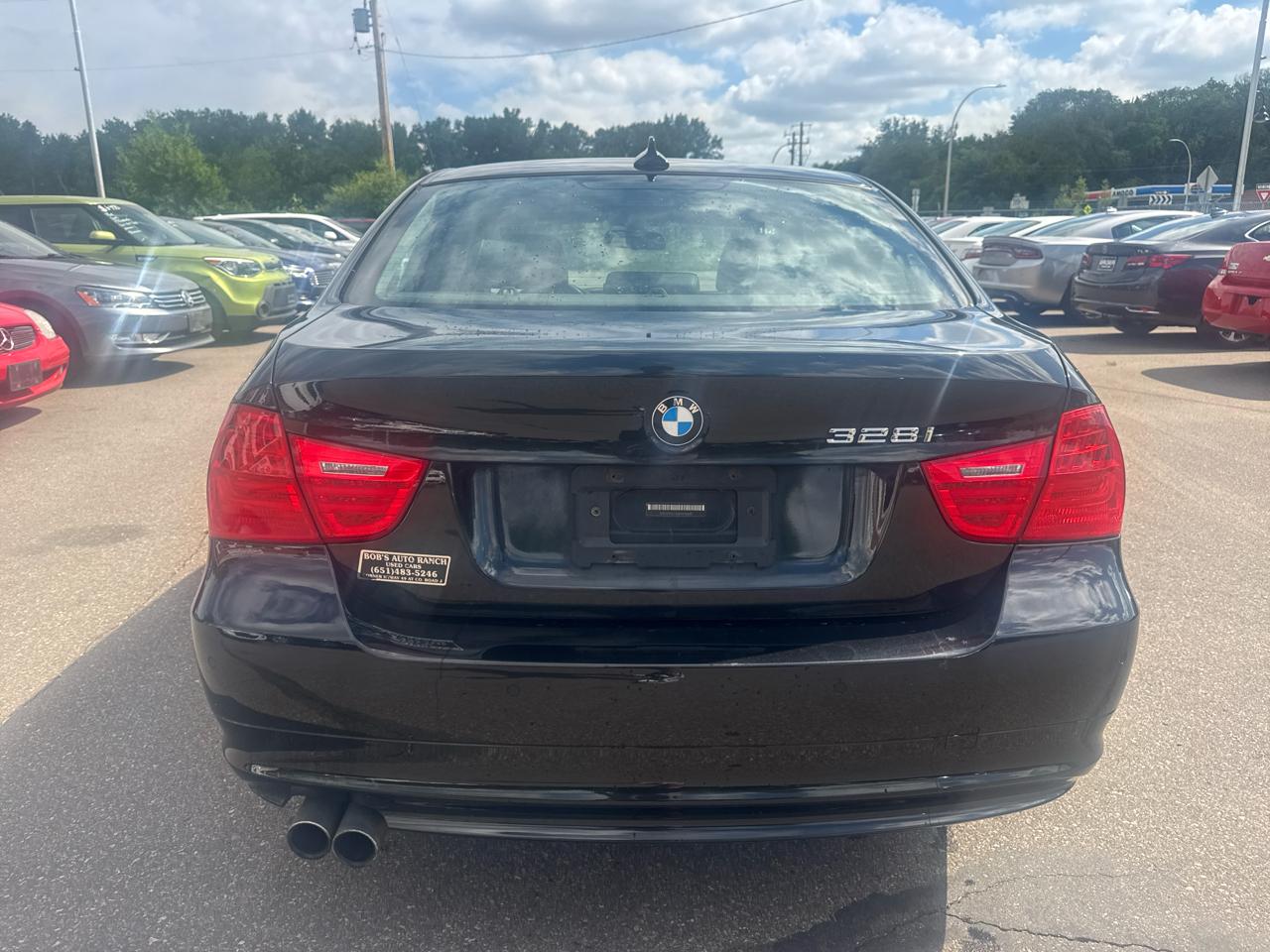 BMW 3 Series 4dr Sdn 328i xDrive AWD SULEV 2011