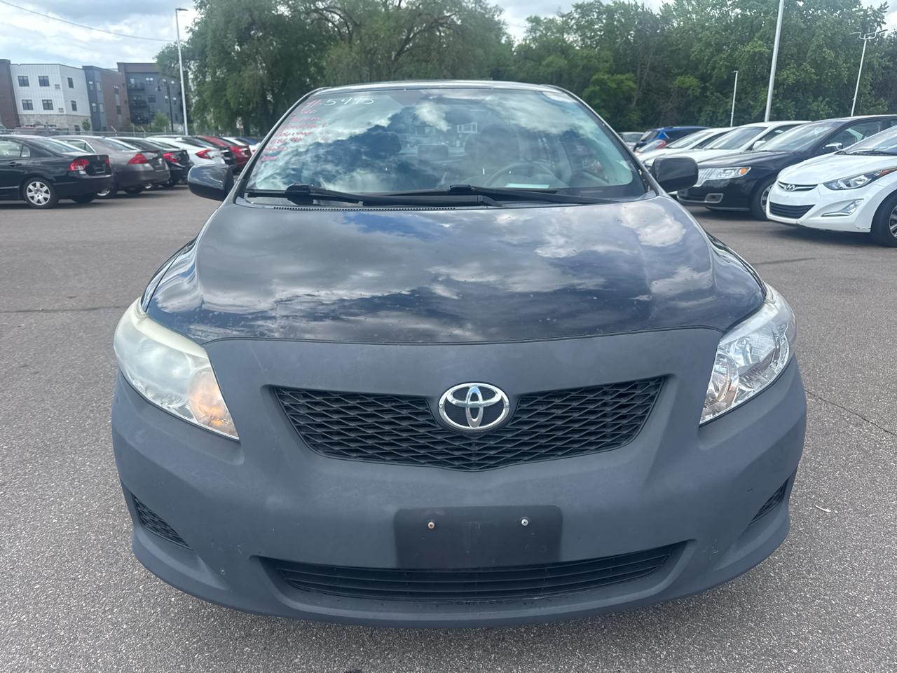 Toyota Corolla 4dr Sdn Man (Natl) 2010
