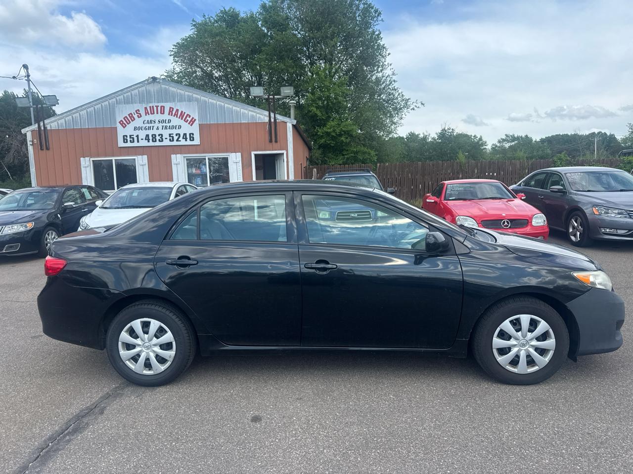 Toyota Corolla 4dr Sdn Man (Natl) 2010