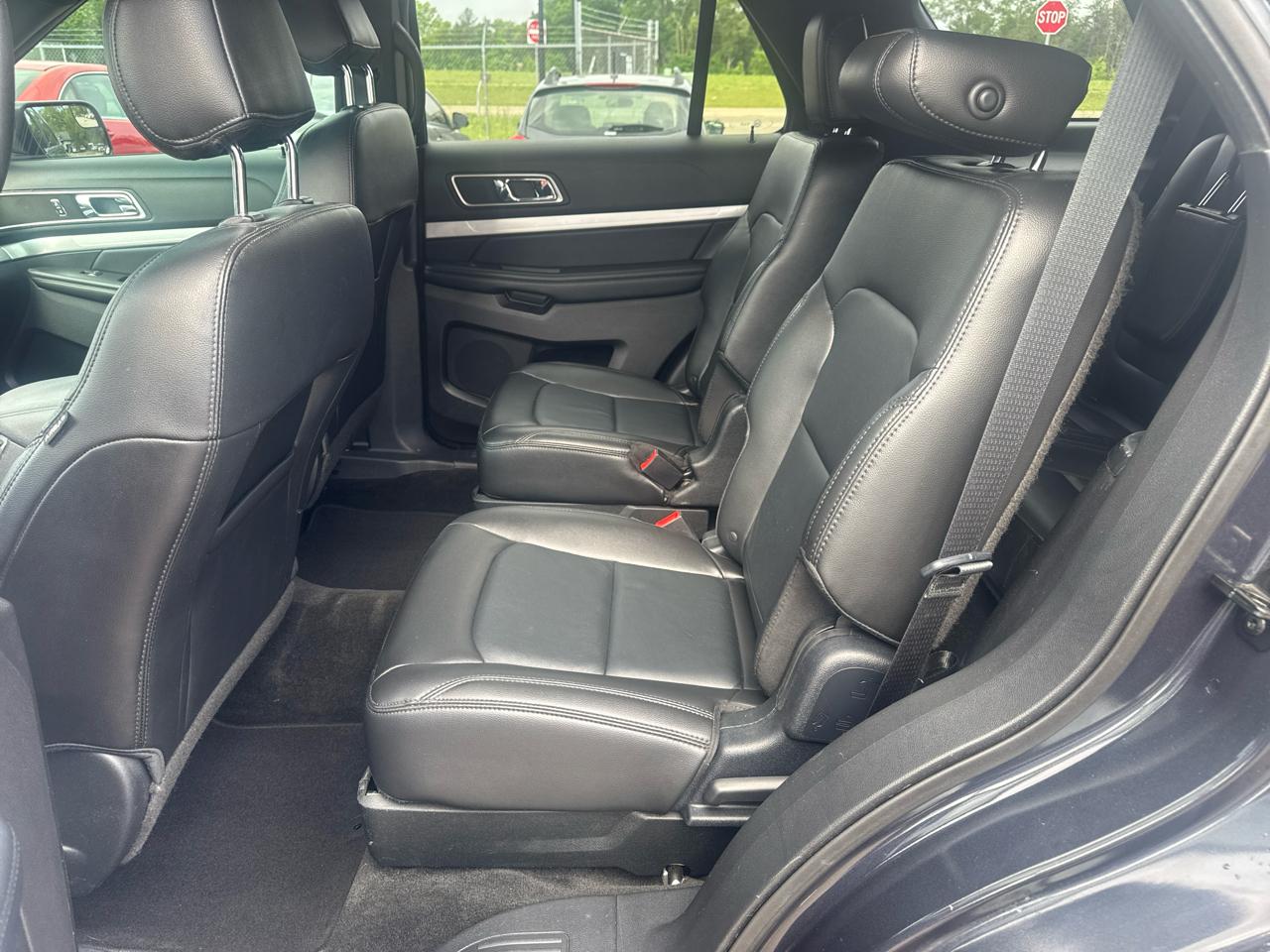 Ford Explorer 4dr XLT 2017