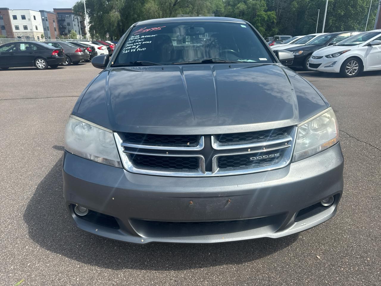 Dodge Avenger 4dr Sdn SXT Plus 2012