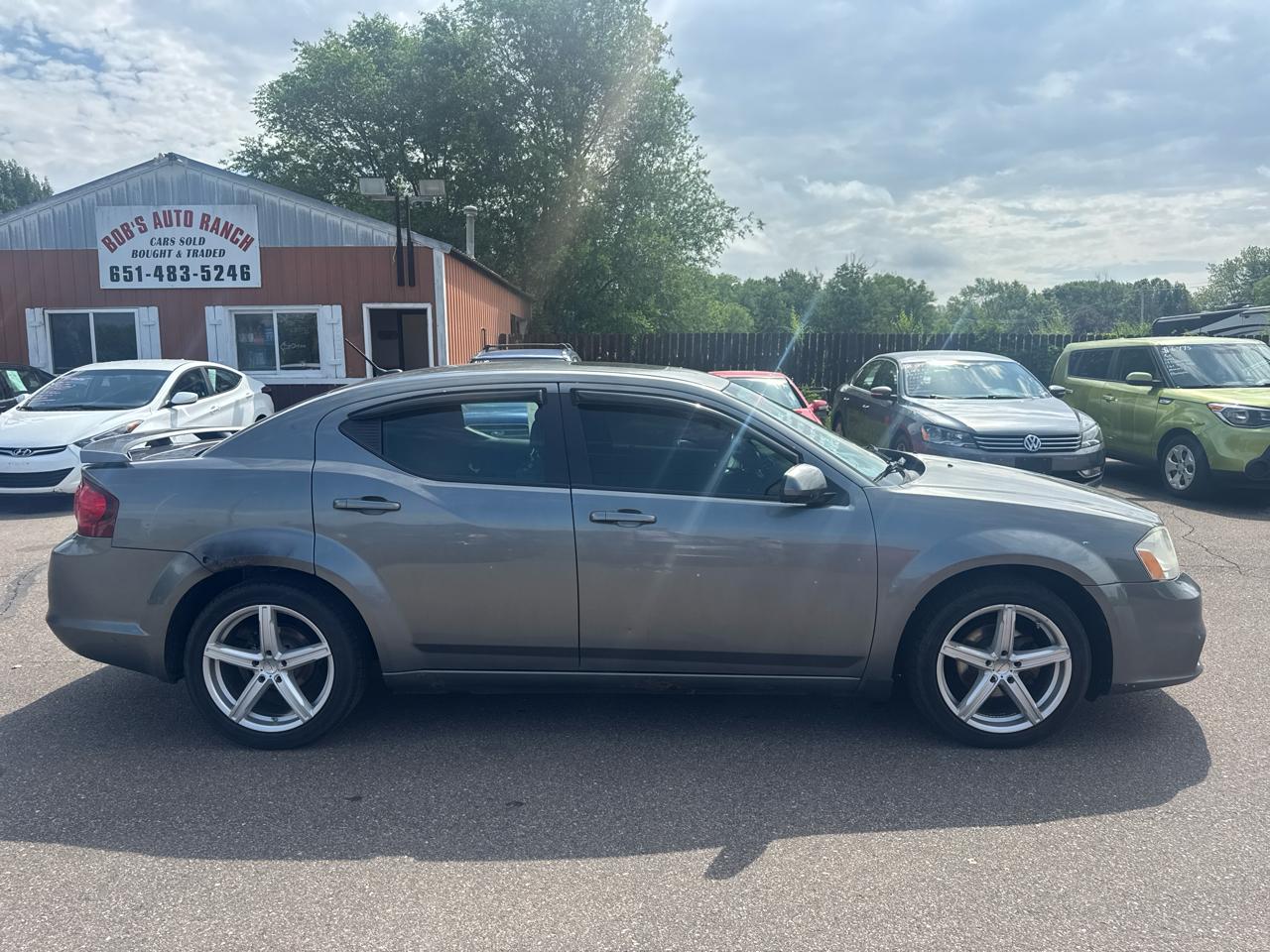 Dodge Avenger 4dr Sdn SXT Plus 2012