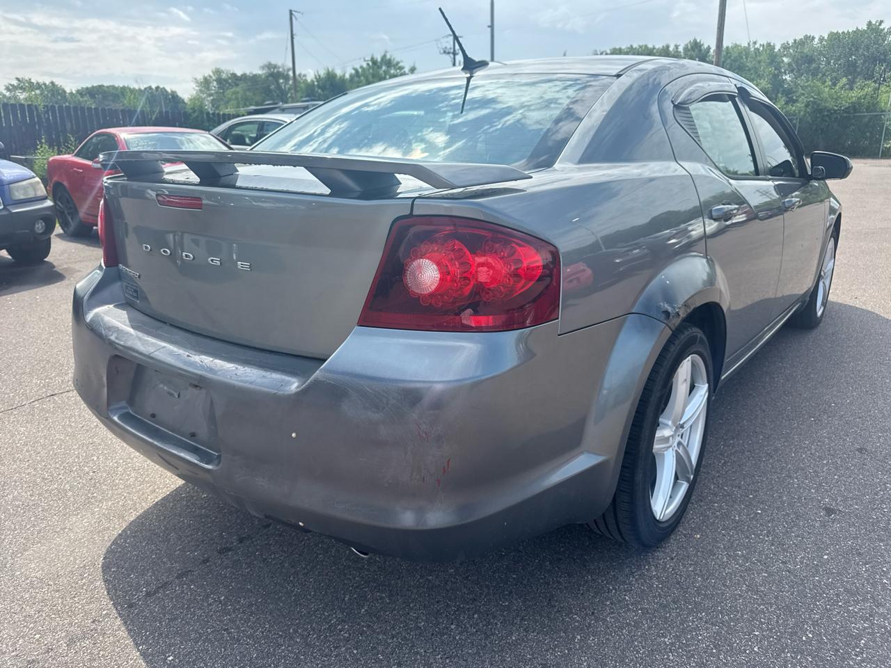Dodge Avenger 4dr Sdn SXT Plus 2012