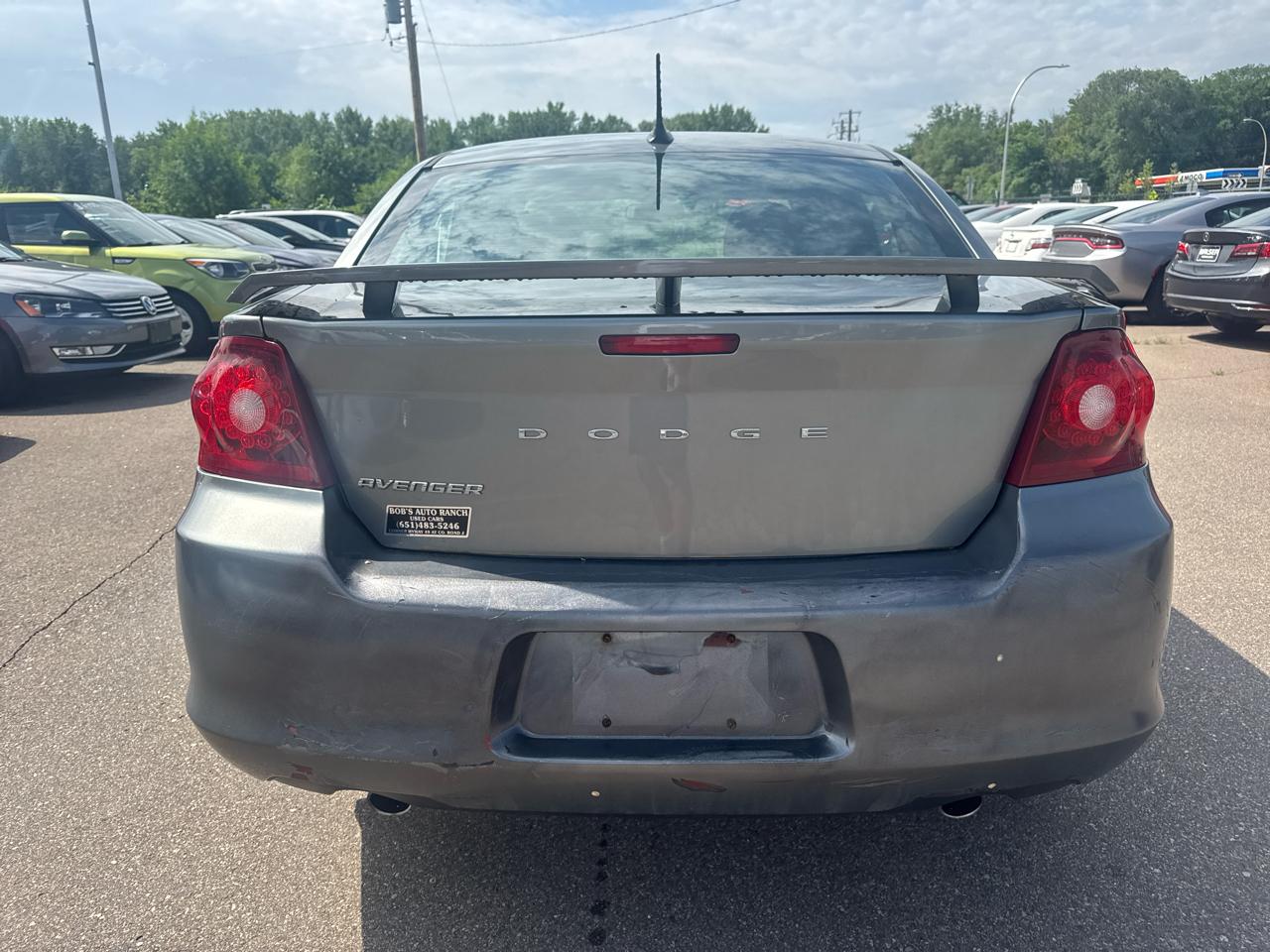 Dodge Avenger 4dr Sdn SXT Plus 2012