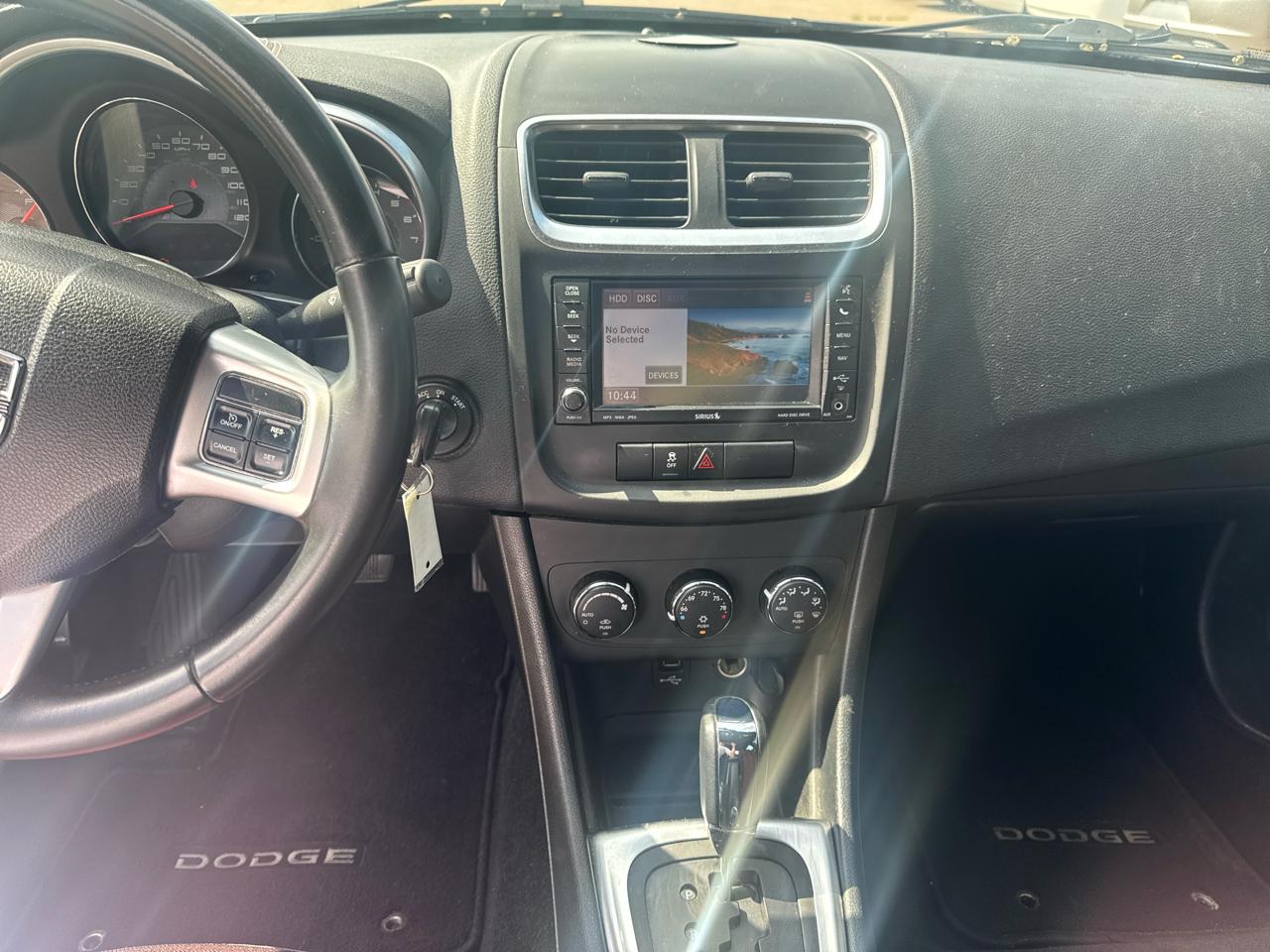 Dodge Avenger 4dr Sdn SXT Plus 2012