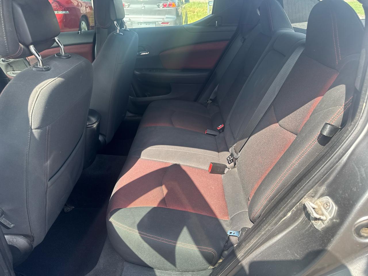 Dodge Avenger 4dr Sdn SXT Plus 2012