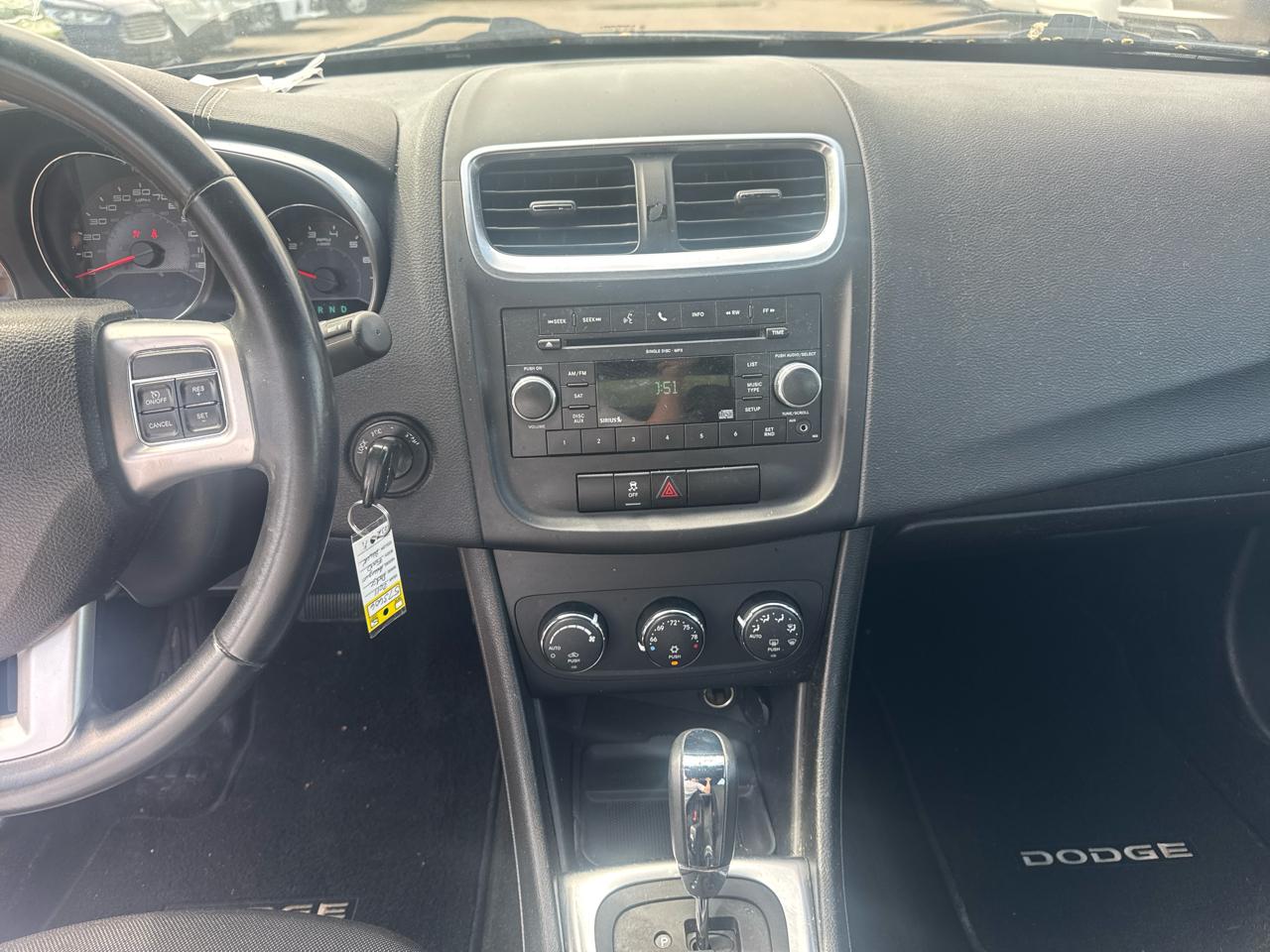 Dodge Avenger 4dr Sdn Mainstreet 2011