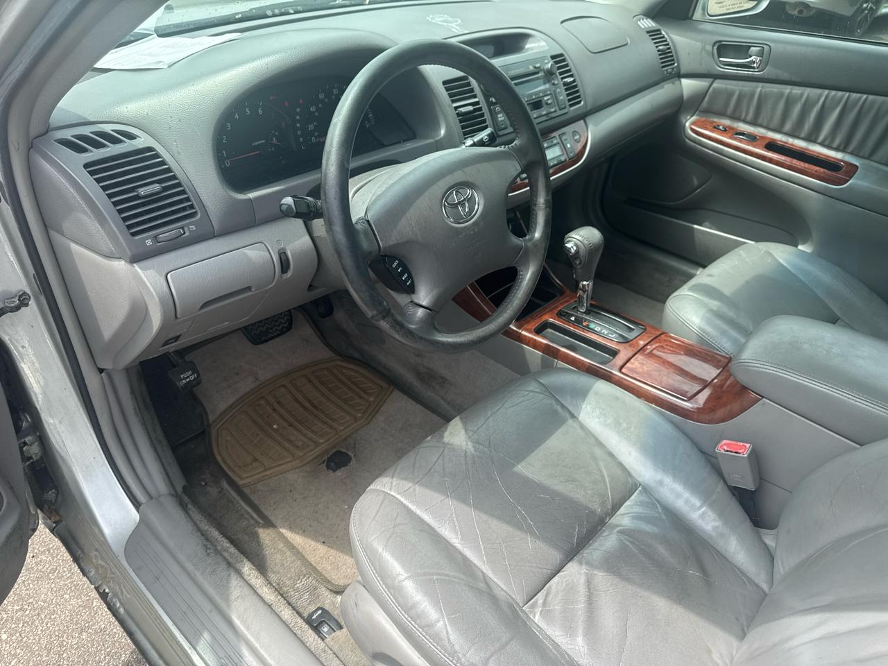 Toyota Camry 4dr Sdn XLE Auto (Natl) 2003