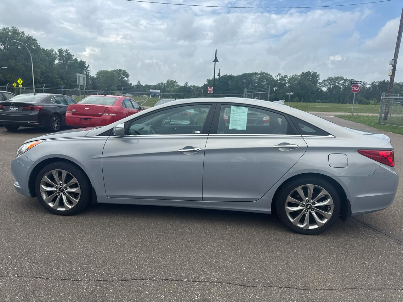 Hyundai Sonata 4dr Sdn 2.4L Auto SE 2013