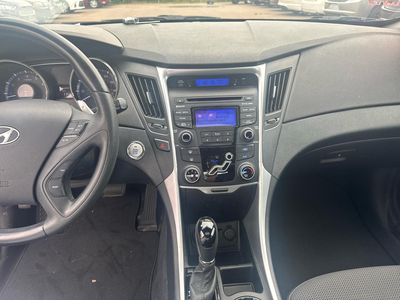 Hyundai Sonata 4dr Sdn 2.4L Auto SE 2013