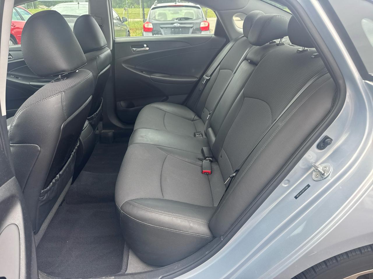 Hyundai Sonata 4dr Sdn 2.4L Auto SE 2013