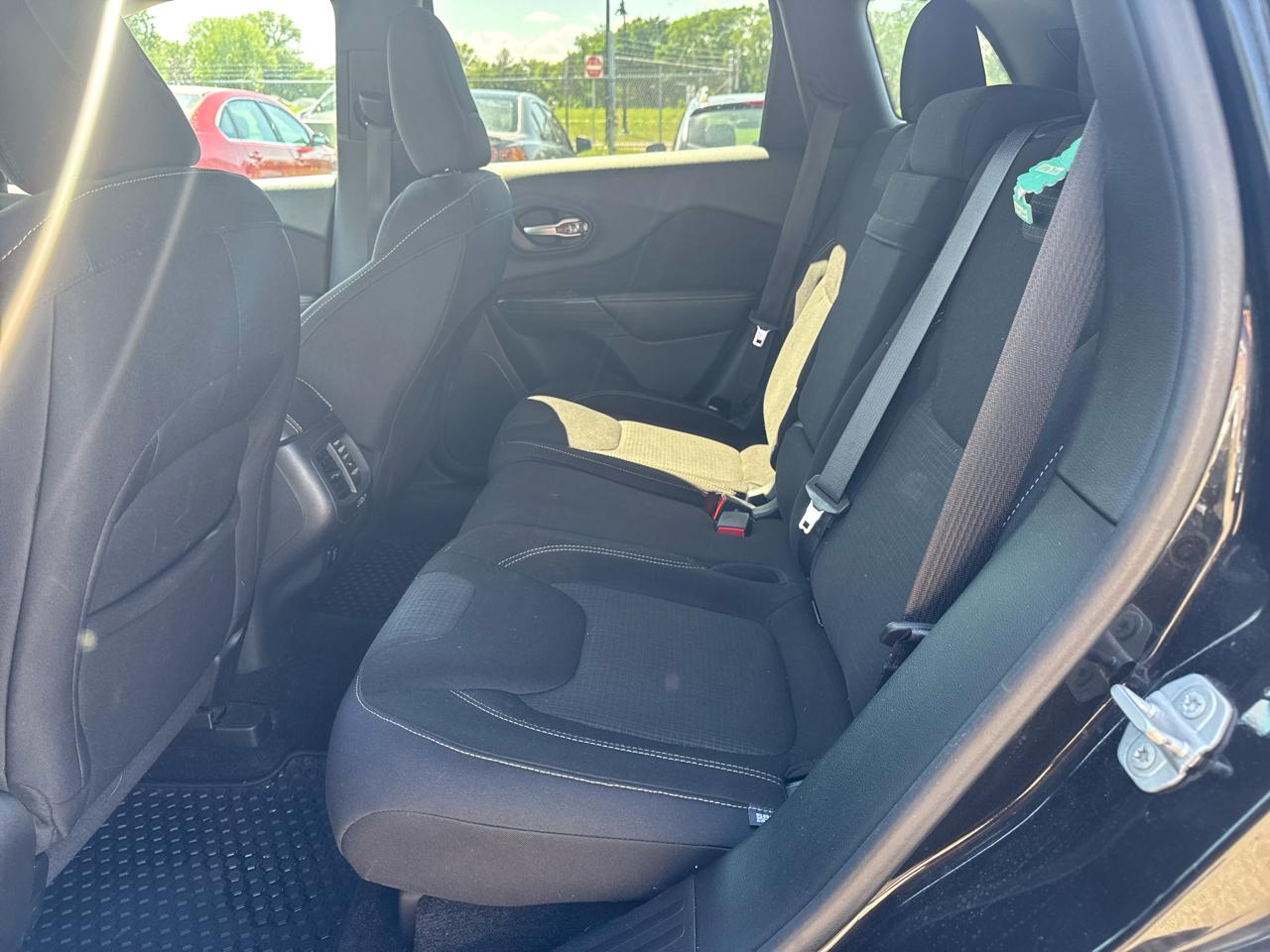 Jeep Cherokee 4WD 4dr Latitude 2015