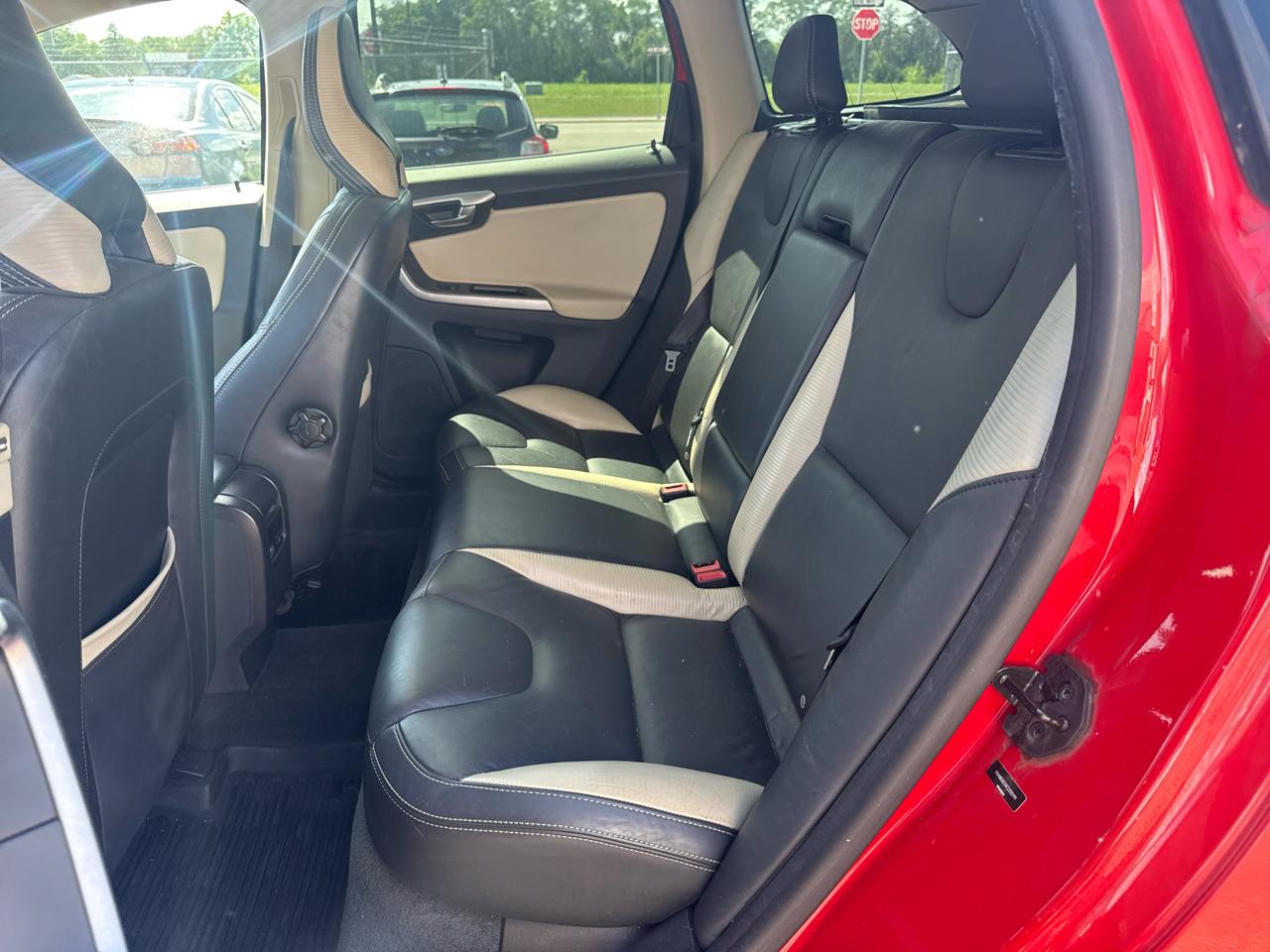 Volvo XC60 AWD 4dr 3.0L 2012