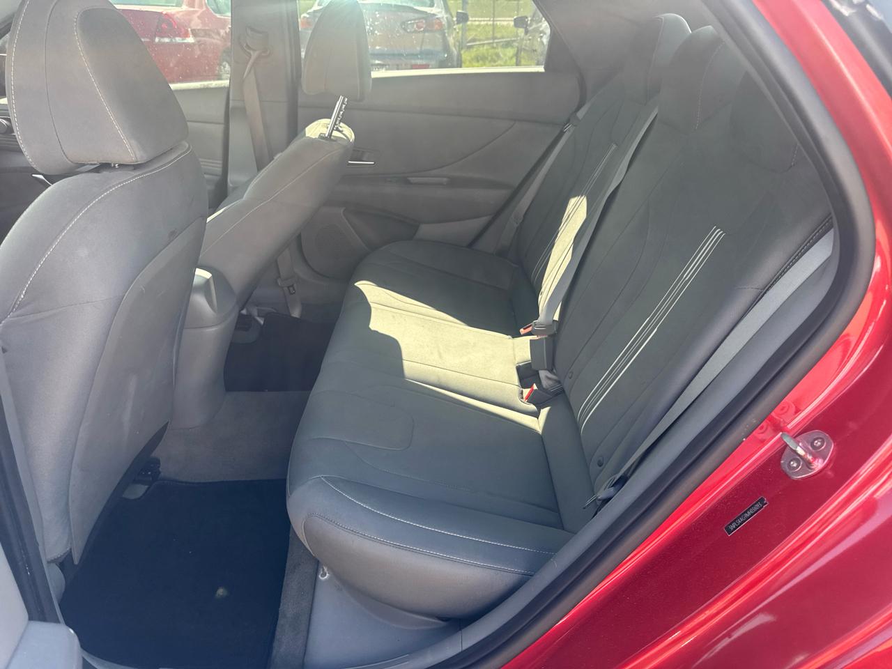 Hyundai Elantra SEL IVT 2021