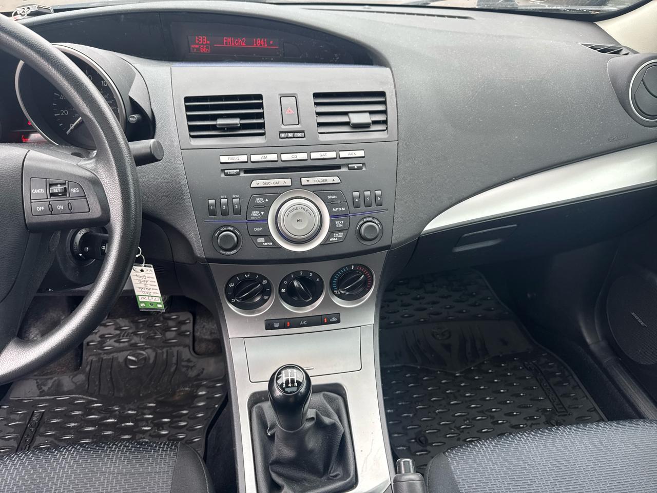 Mazda MAZDA3 4dr Sdn Man i Touring 2010