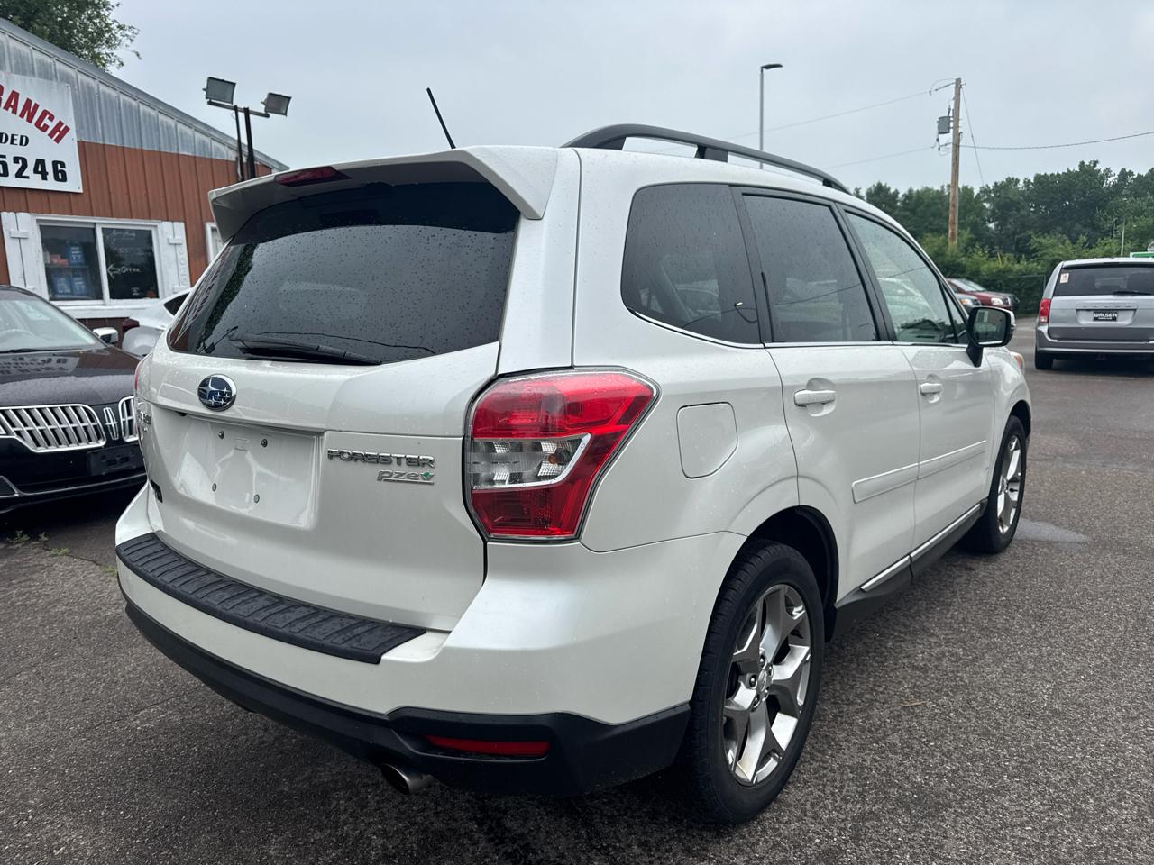 Subaru Forester 4dr CVT 2.5i Touring PZEV 2015