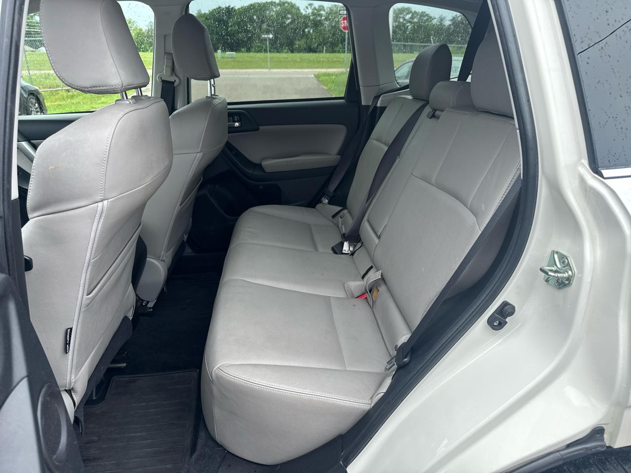 Subaru Forester 4dr CVT 2.5i Touring PZEV 2015
