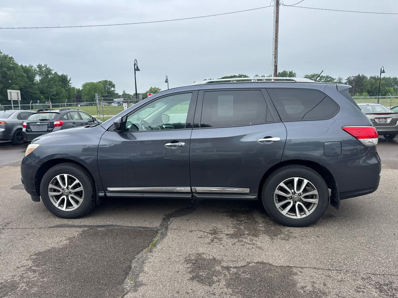 Nissan Pathfinder 4WD 4dr SL 2013