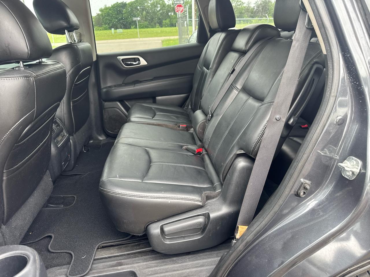 Nissan Pathfinder 4WD 4dr SL 2013