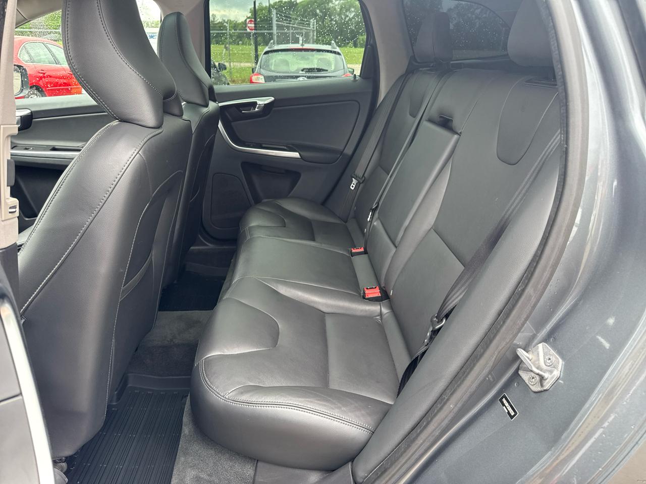 Volvo XC60 AWD 4dr T5 Premier 2016