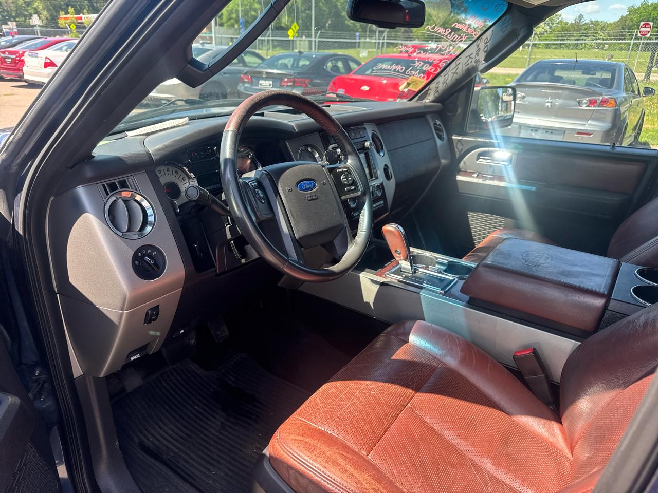 Ford Expedition 4WD 4dr King Ranch 2014