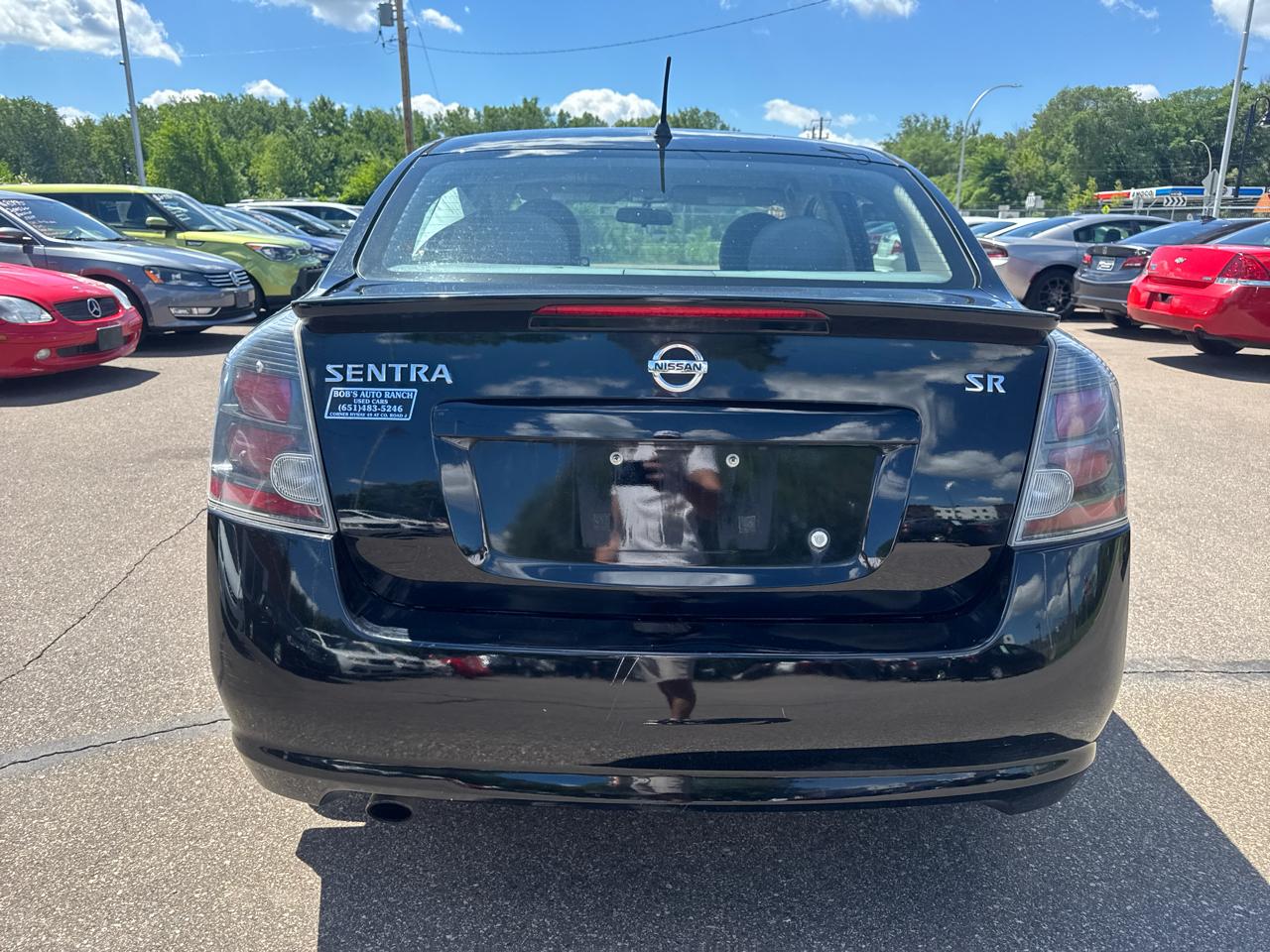 Nissan Sentra 4dr Sdn I4 CVT 2.0 SR 2011