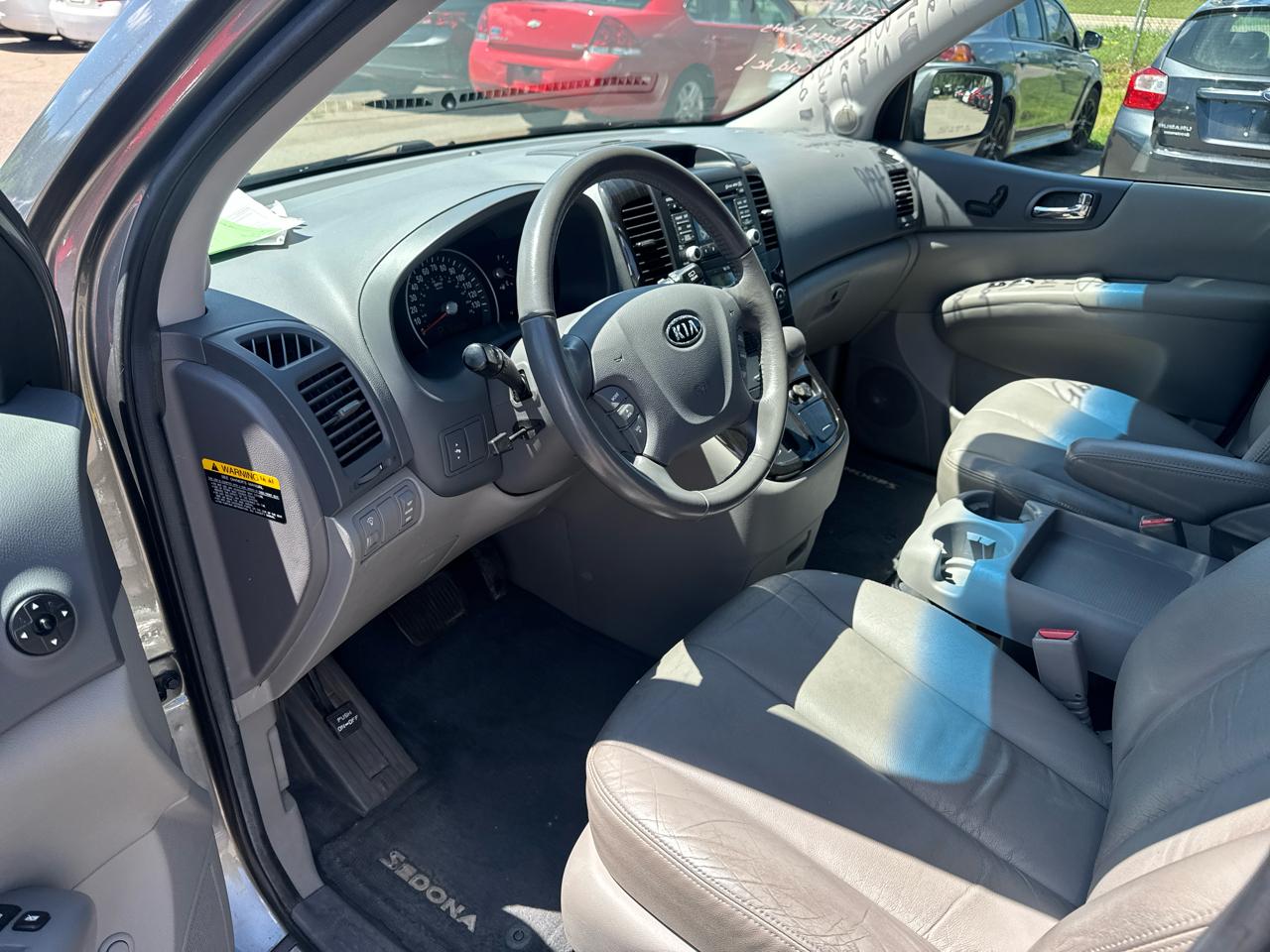 Kia Sedona 4dr LWB EX 2011