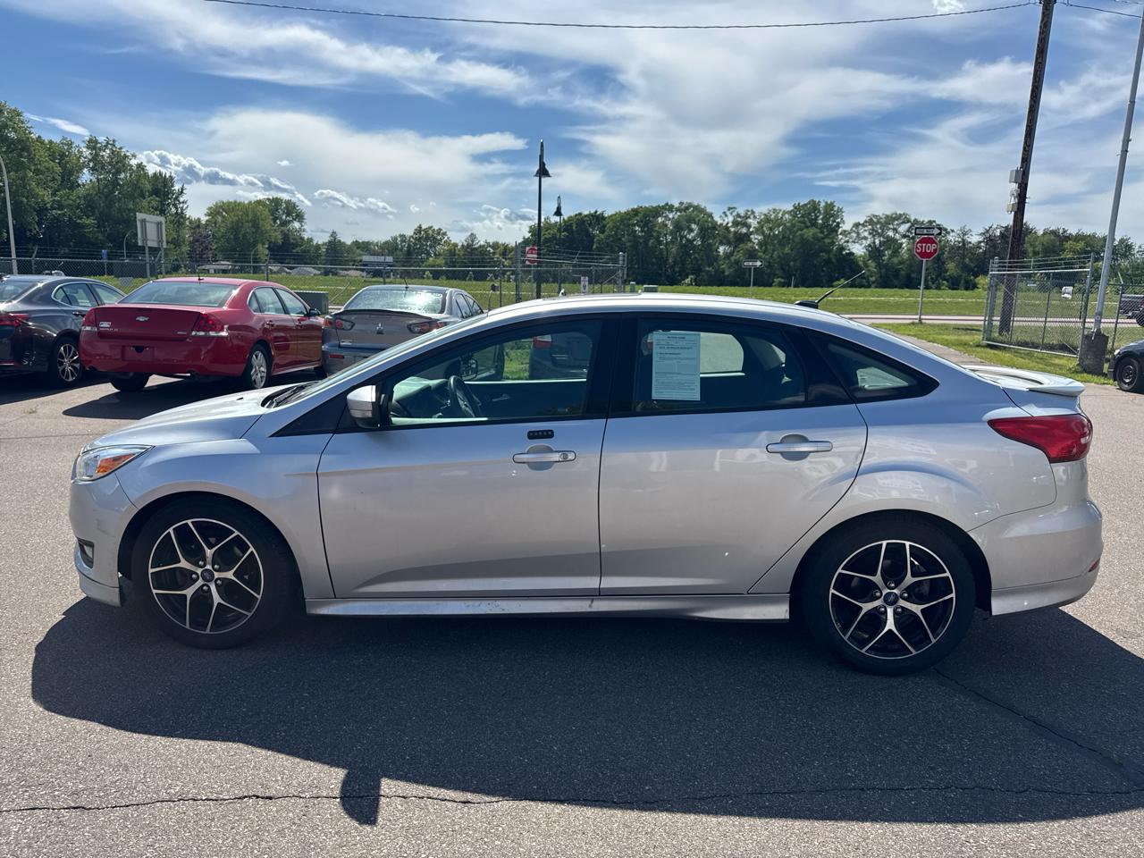 Ford Focus 4dr Sdn SE 2016