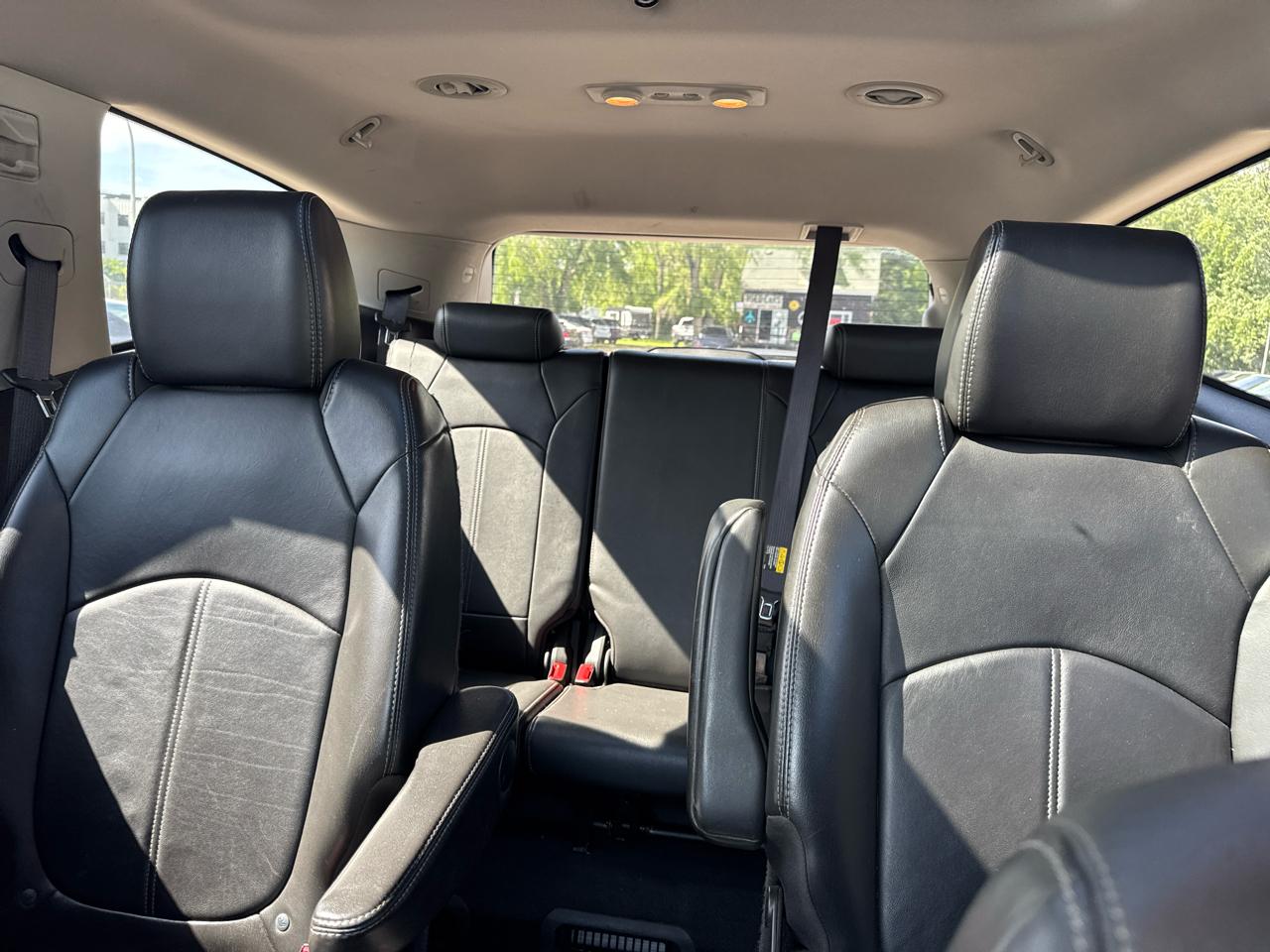 Chevrolet Traverse AWD 4dr LT w/2LT 2013