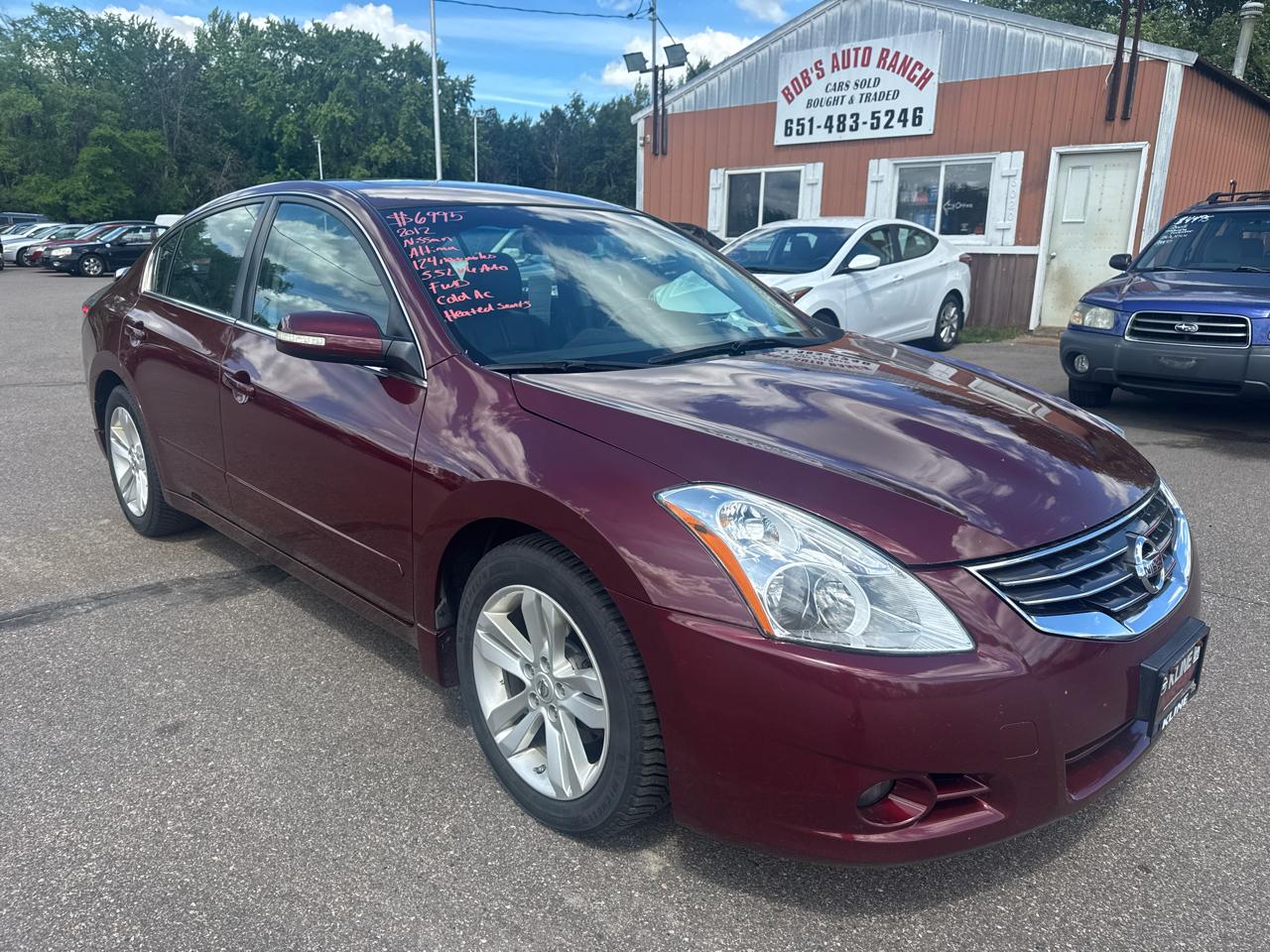 Nissan Altima 4dr Sdn V6 CVT 3.5 SR 2012