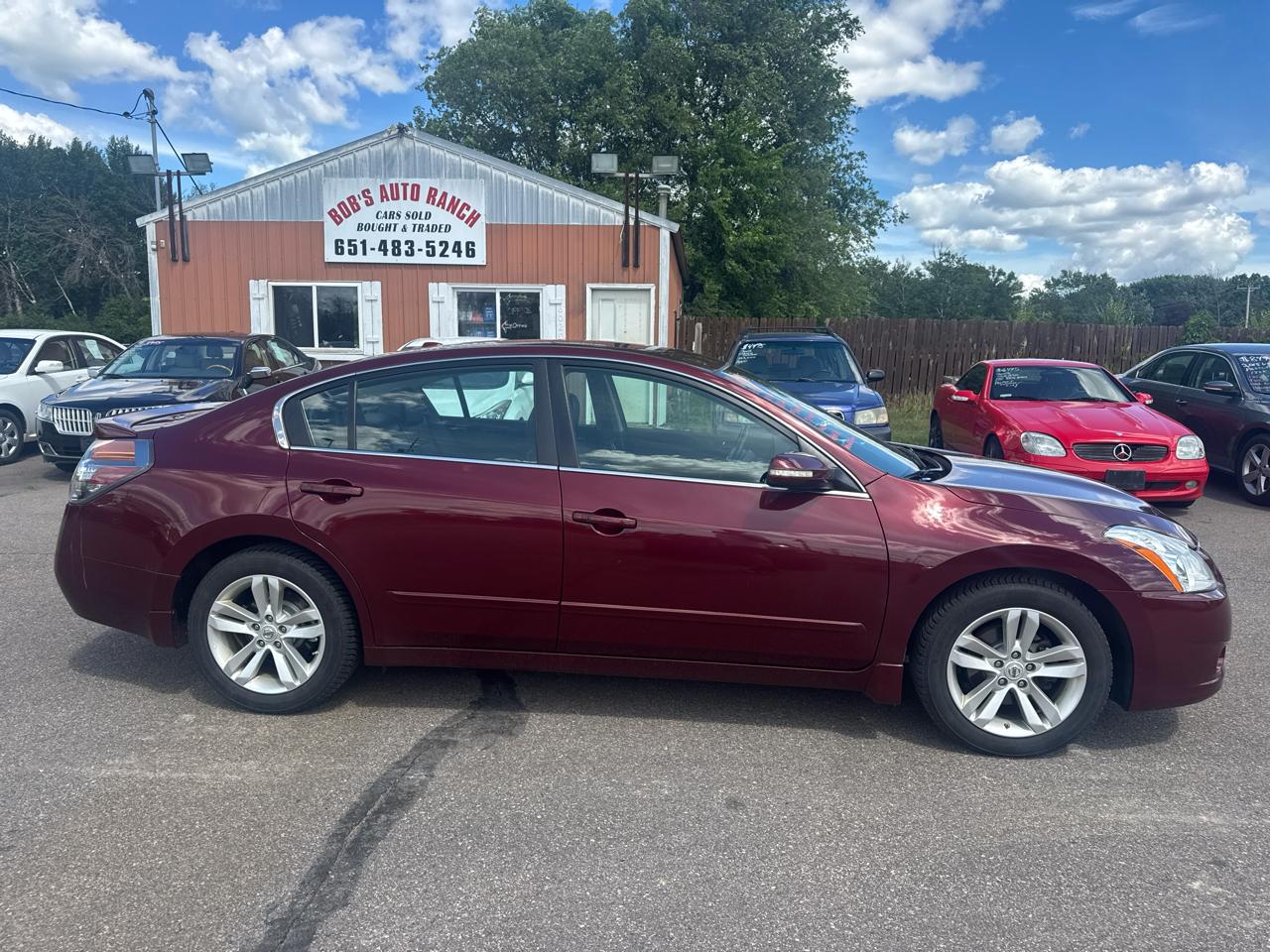 Nissan Altima 4dr Sdn V6 CVT 3.5 SR 2012