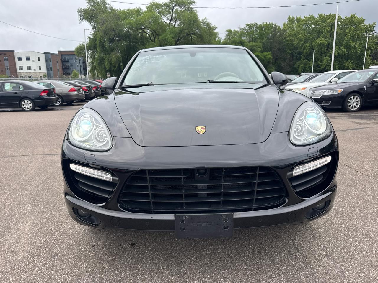 Porsche Cayenne AWD 4dr Turbo 2011