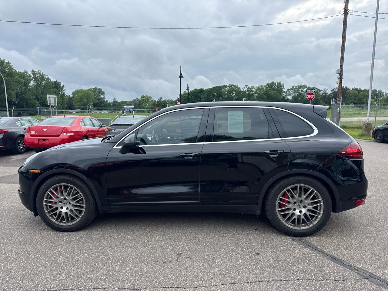 Porsche Cayenne AWD 4dr Turbo 2011