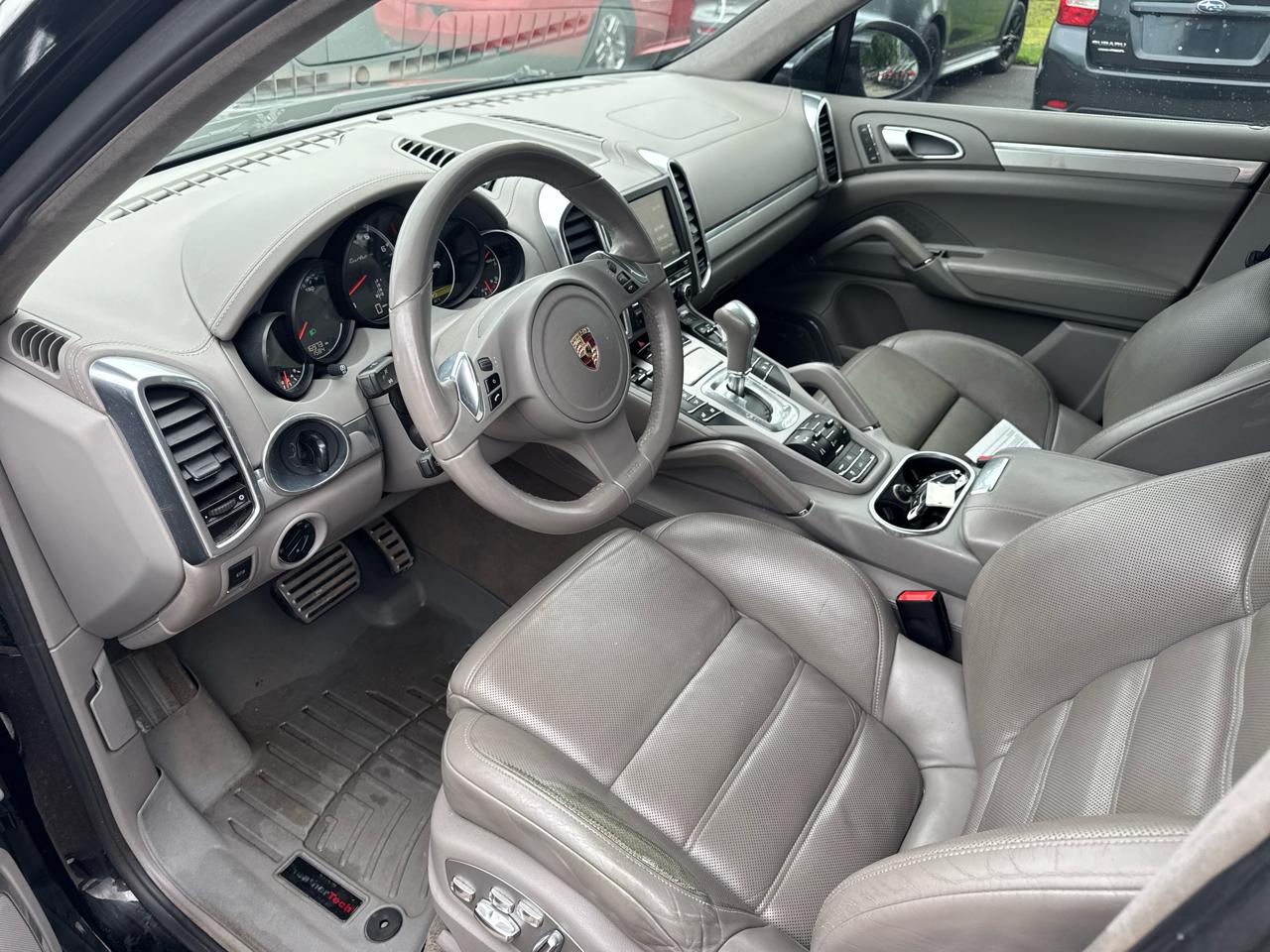 Porsche Cayenne AWD 4dr Turbo 2011