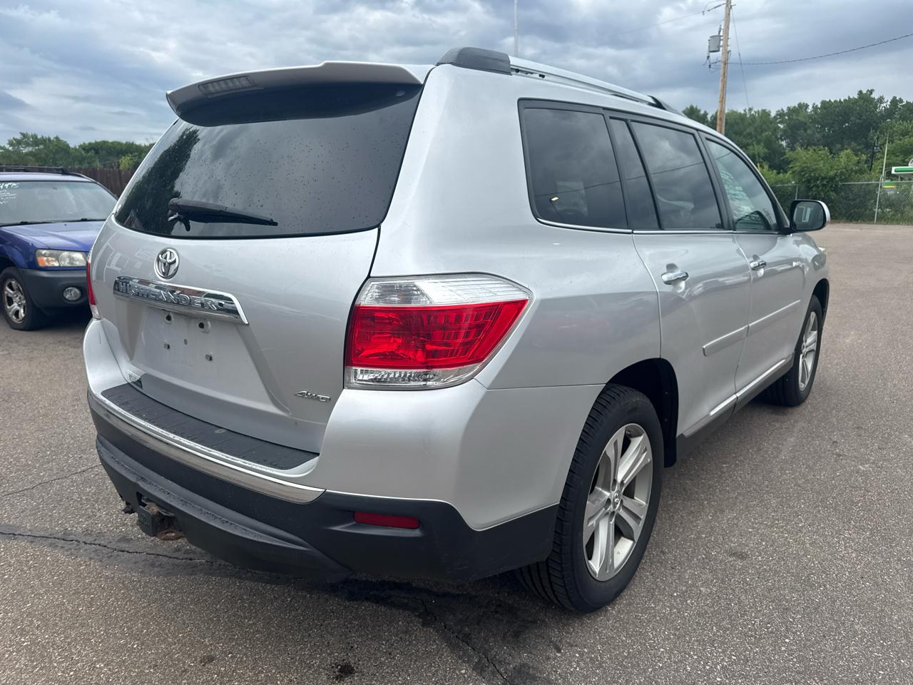 Toyota Highlander 4WD 4dr V6 Limited (Natl) 2013