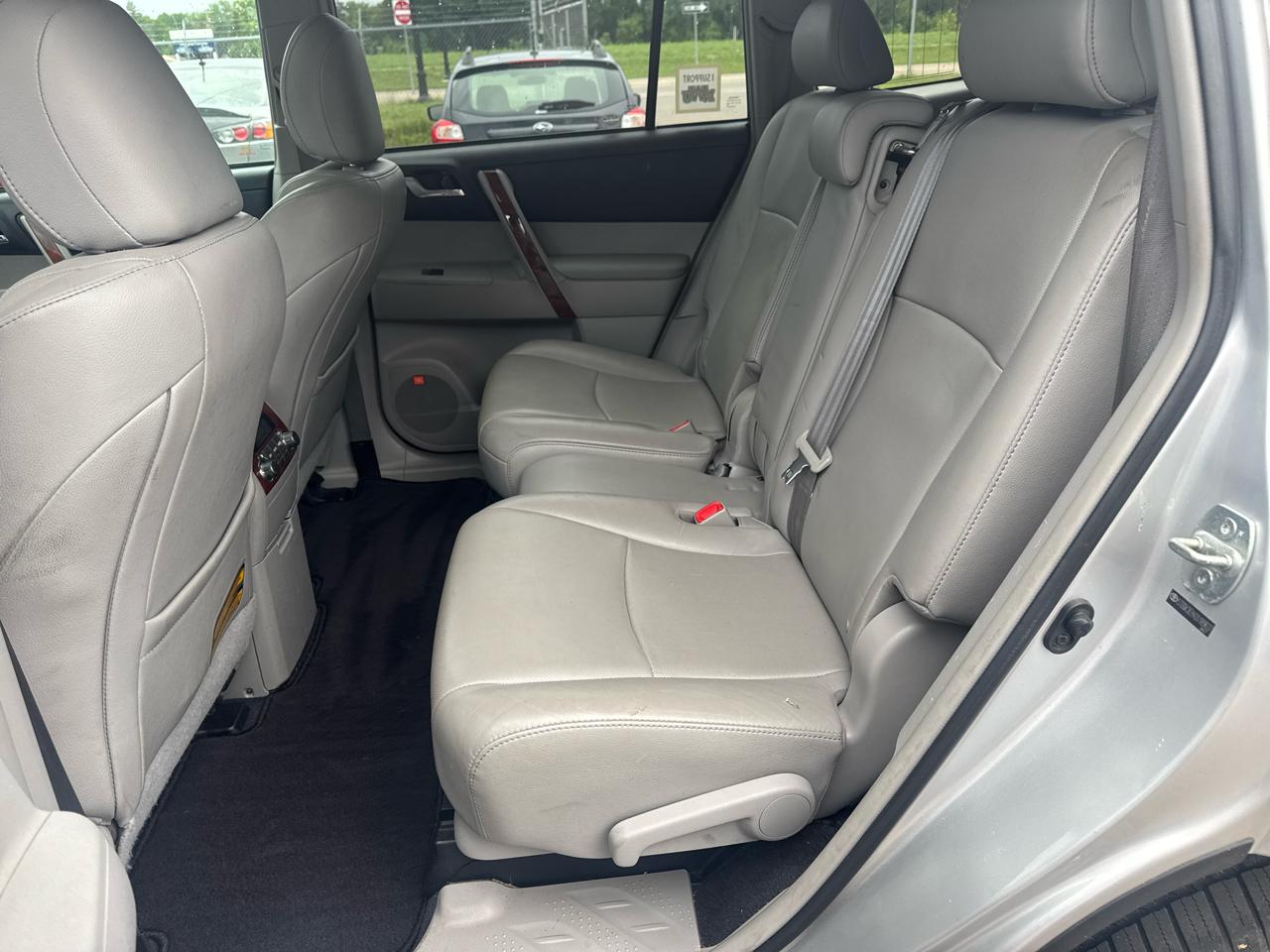 Toyota Highlander 4WD 4dr V6 Limited (Natl) 2013