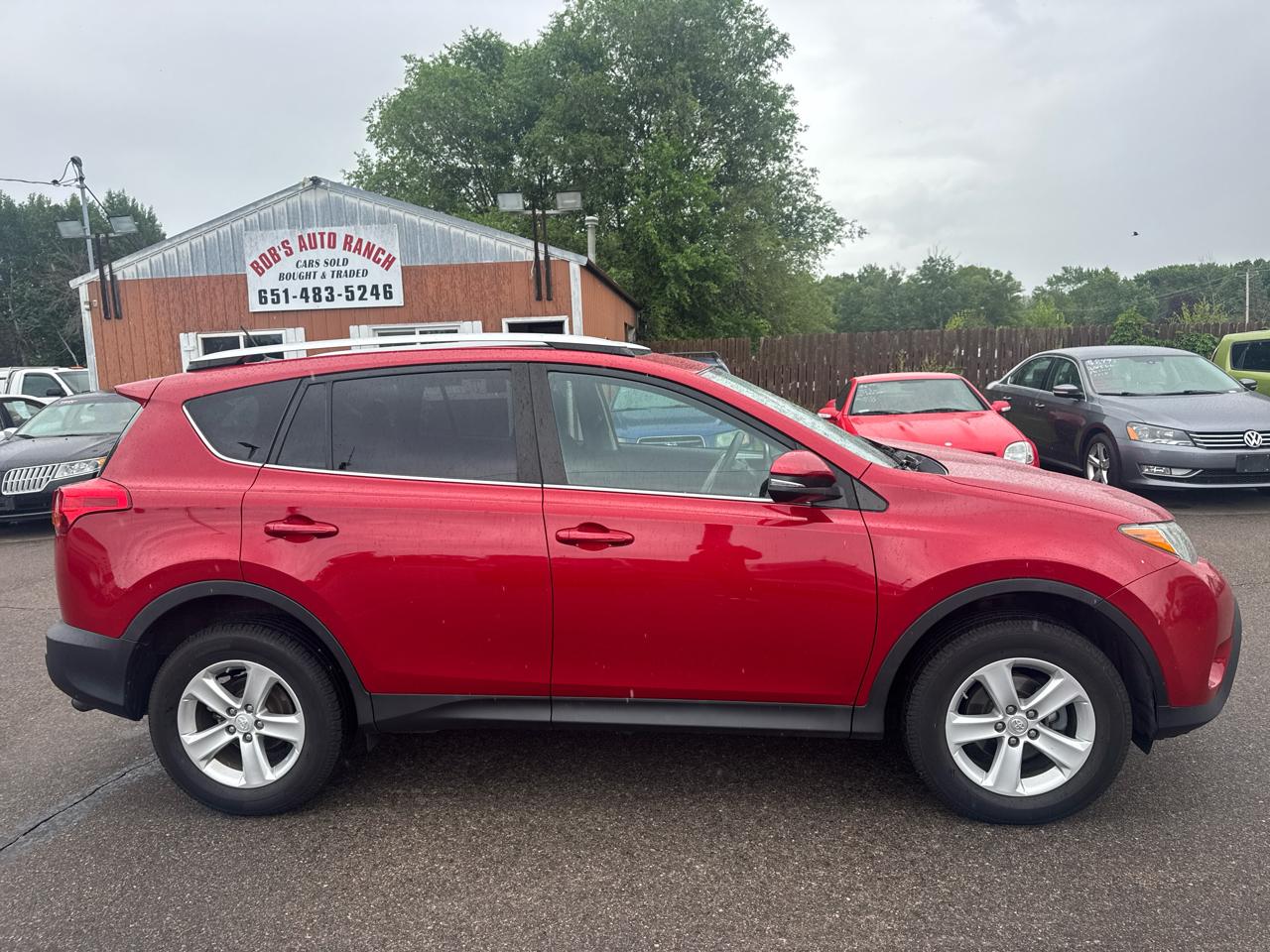 Toyota RAV4 AWD 4dr XLE (Natl) 2014