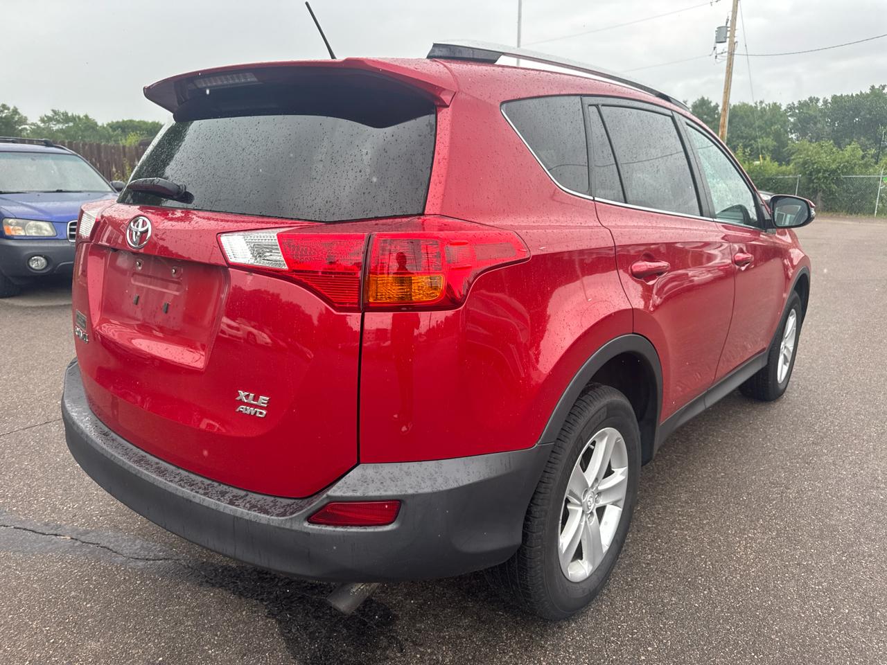 Toyota RAV4 AWD 4dr XLE (Natl) 2014