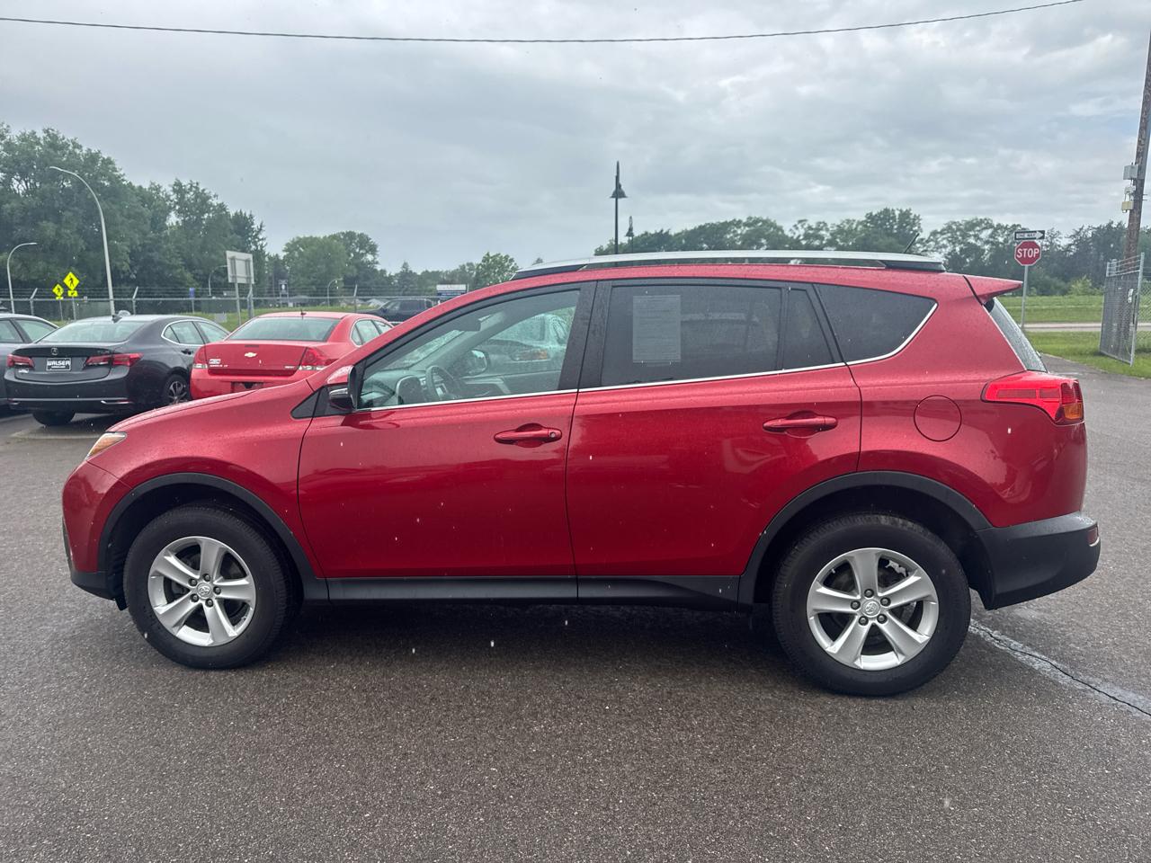 Toyota RAV4 AWD 4dr XLE (Natl) 2014