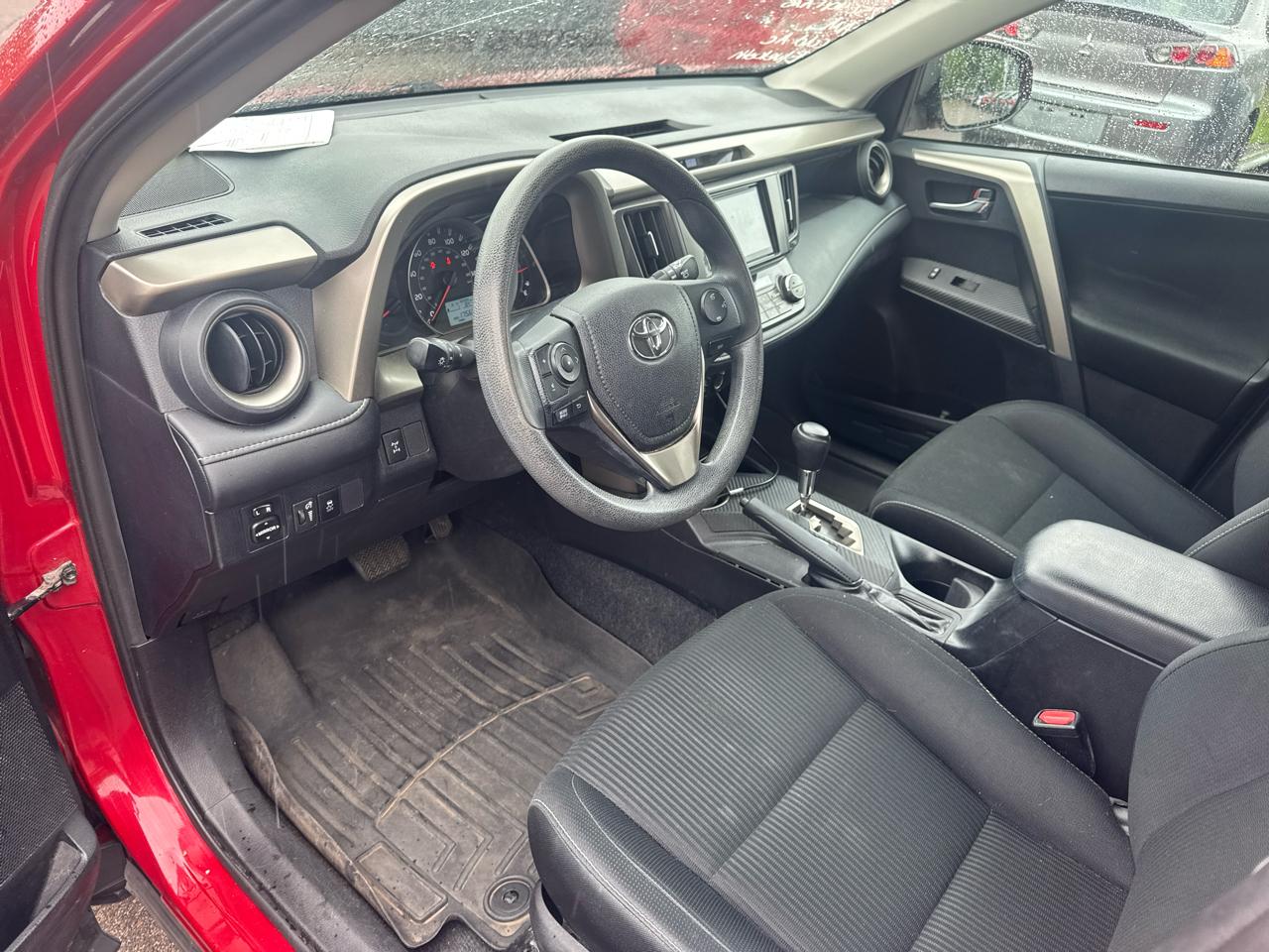 Toyota RAV4 AWD 4dr XLE (Natl) 2014