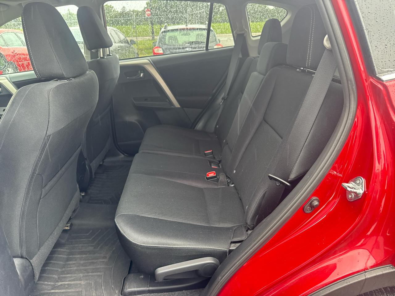 Toyota RAV4 AWD 4dr XLE (Natl) 2014
