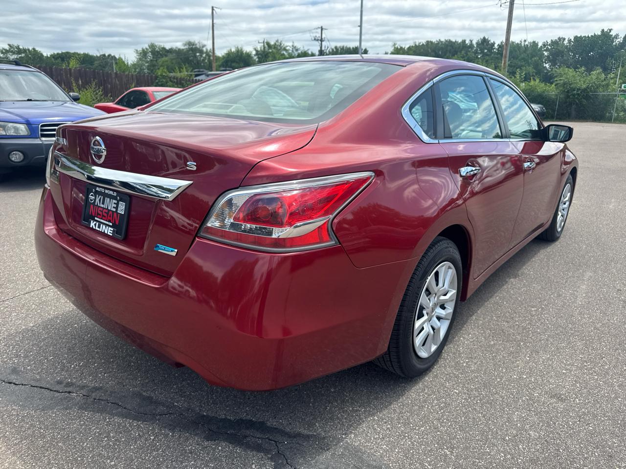 Nissan Altima 4dr Sdn I4 2.5 S 2014