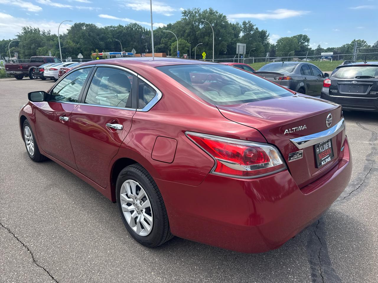 Nissan Altima 4dr Sdn I4 2.5 S 2014