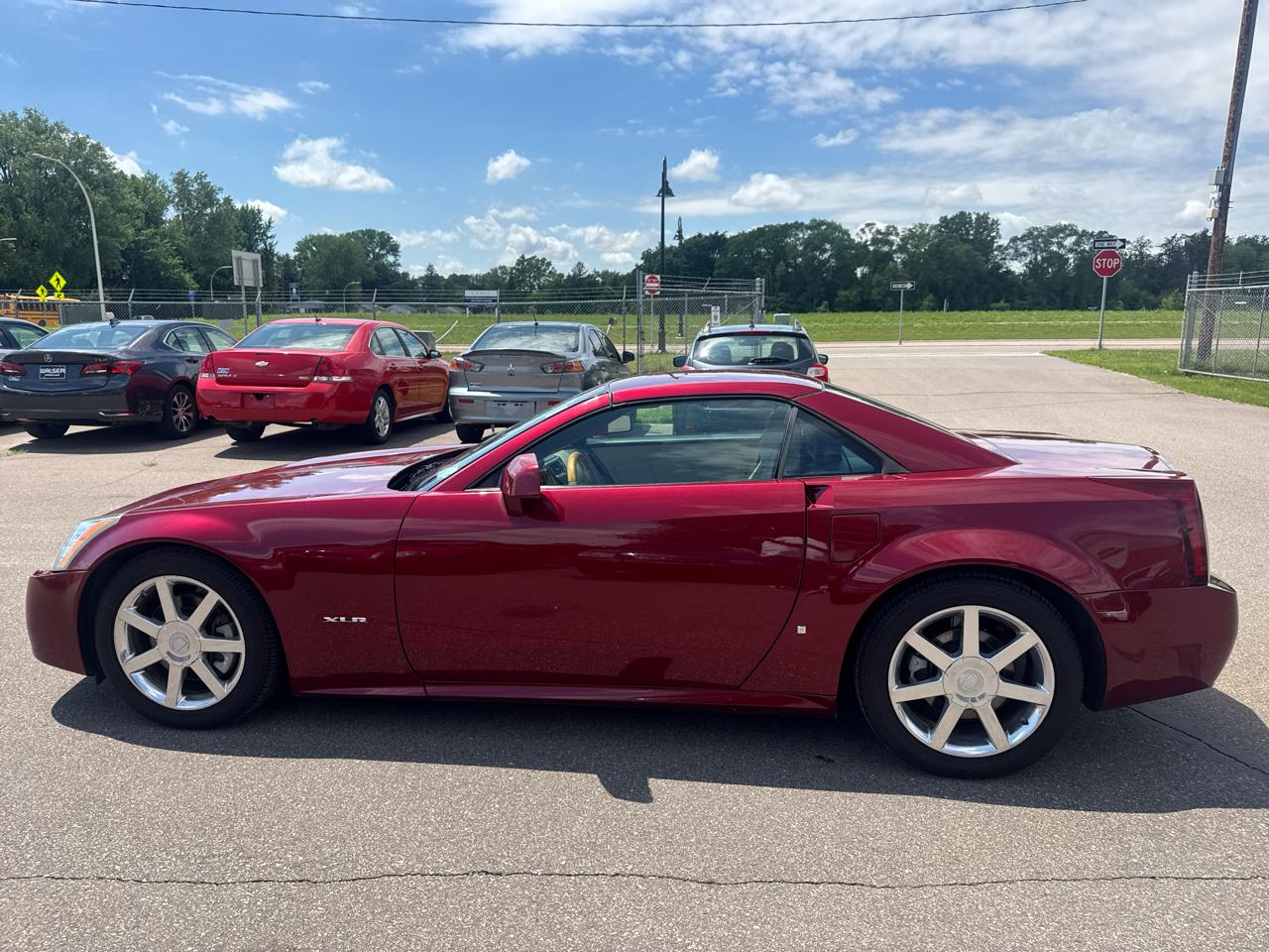 Cadillac XLR 2dr Convertible 2006