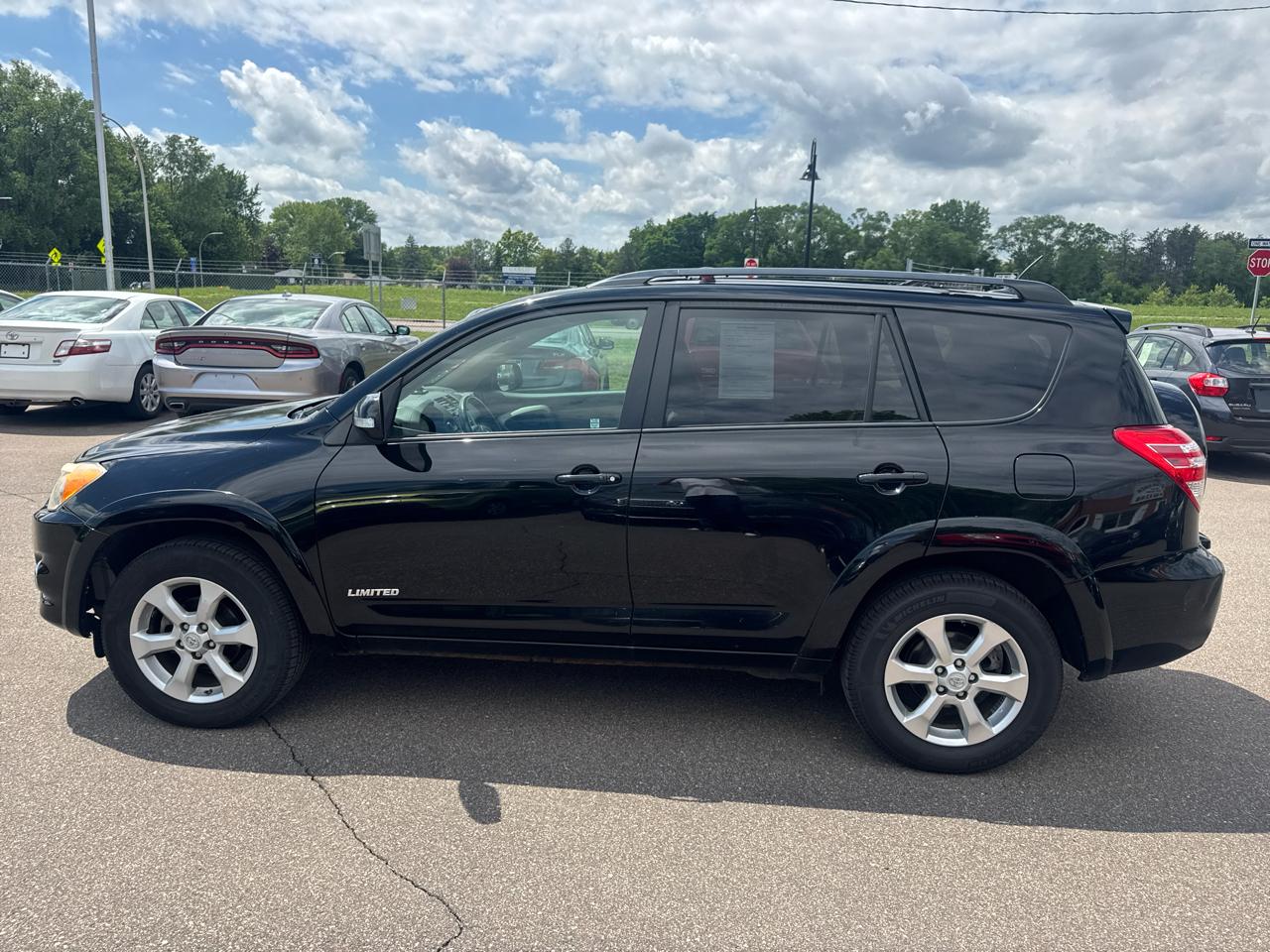 Toyota RAV4 4WD 4dr 4-cyl 4-Spd AT Ltd (Natl) 2011