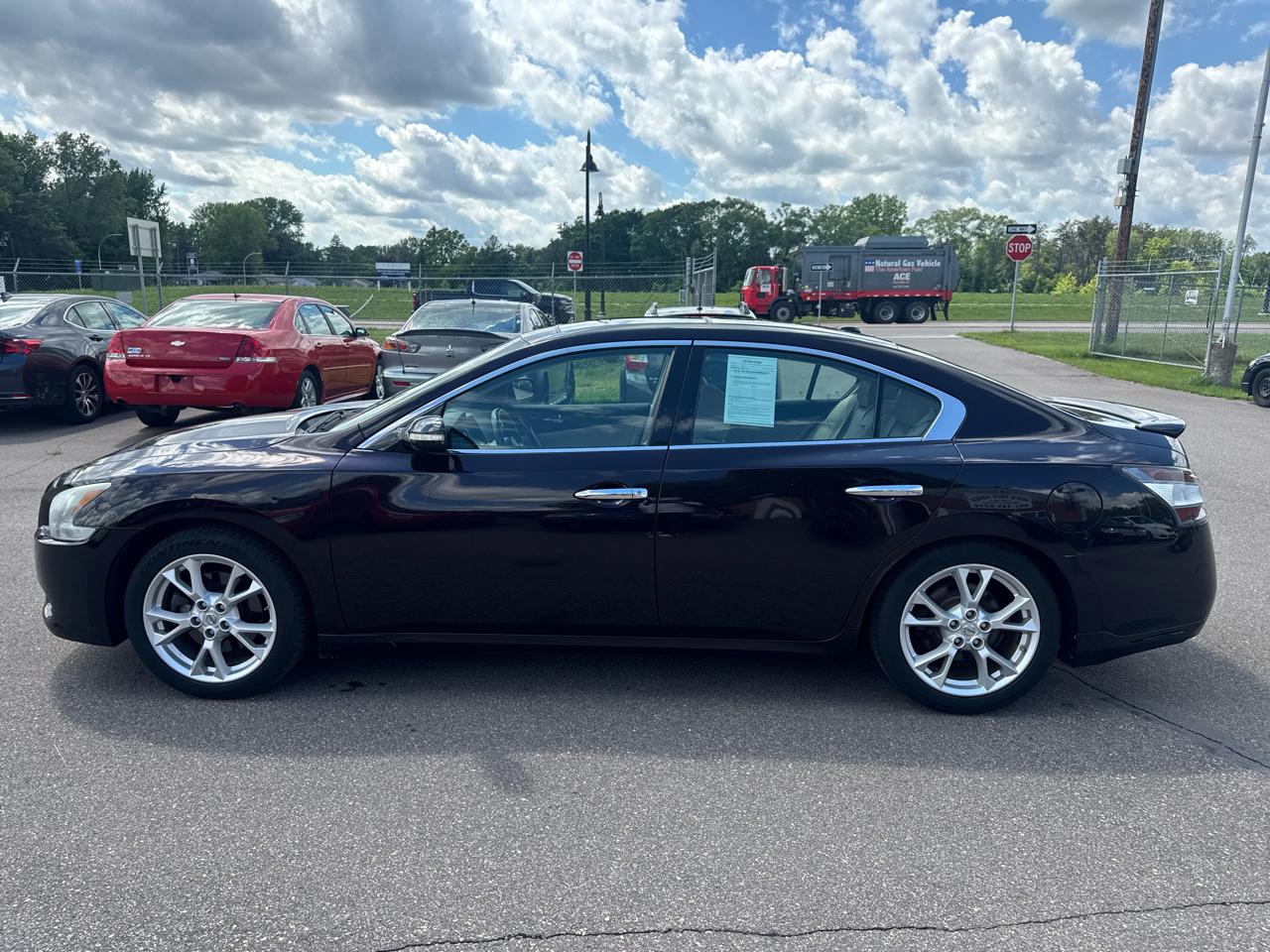 Nissan Maxima 4dr Sdn V6 CVT 3.5 SV w/Premium Pkg 2012