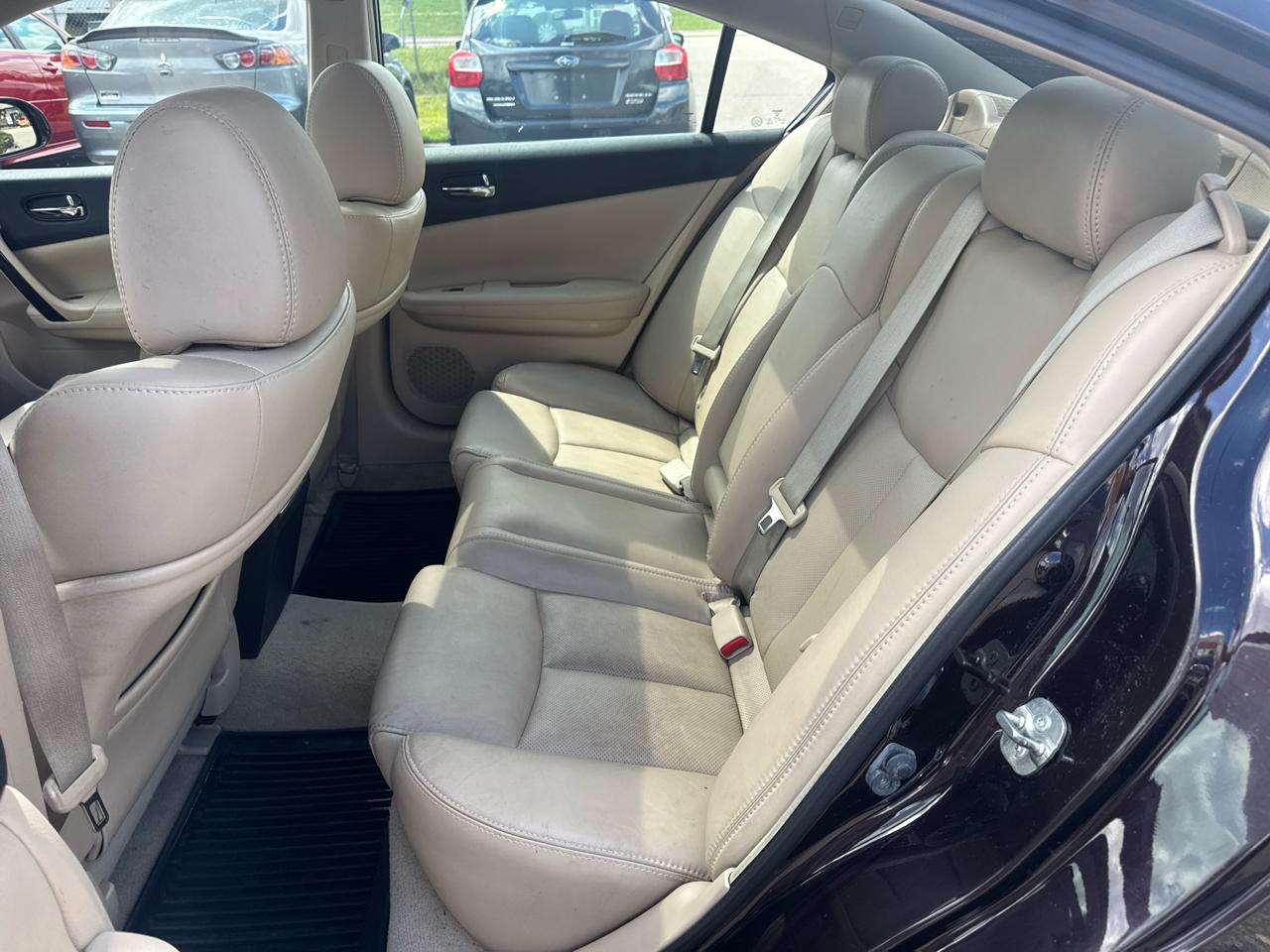 Nissan Maxima 4dr Sdn V6 CVT 3.5 SV w/Premium Pkg 2012