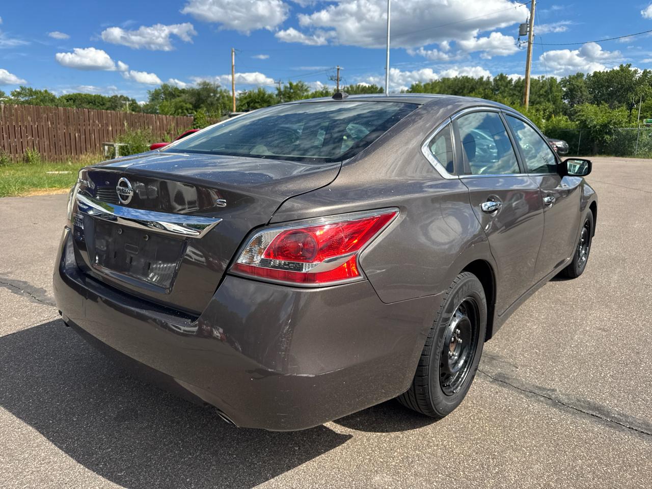 Nissan Altima 4dr Sdn I4 2.5 2015