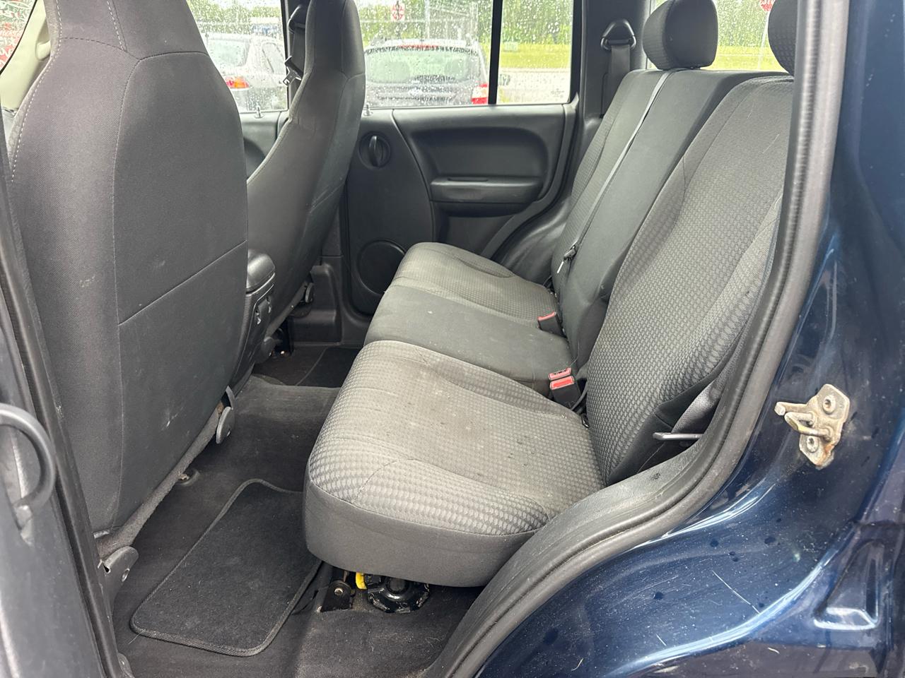 Jeep Liberty 4dr Sport 4WD 2003