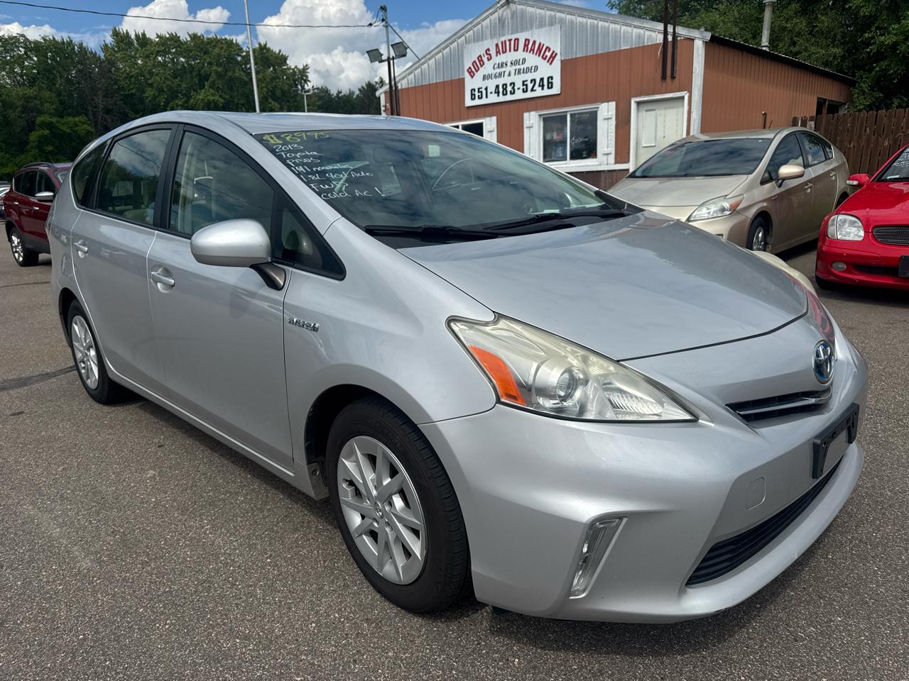 Toyota Prius V 5dr Wgn Three (Natl) 2013